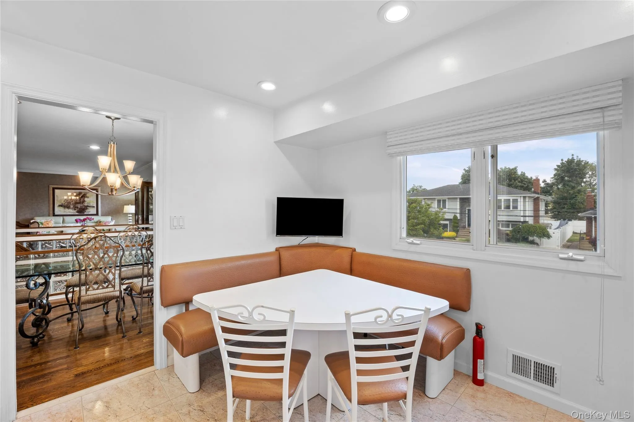 2969 Hampton Court, Hempstead, NY, 4 Bedrooms Bedrooms, 9 Rooms Rooms,2 BathroomsBathrooms,Residential,For Rent,Hampton,0,1014405 2969 Hampton Court, Hempstead, NY, 4 Bedrooms Bedrooms, 9 Rooms Rooms,2 BathroomsBathrooms,Residential,For Rent,Hampton,0,1014405