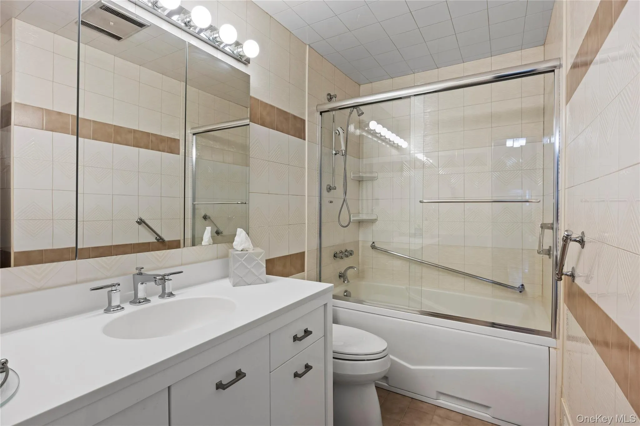 2969 Hampton Court, Hempstead, NY, 4 Bedrooms Bedrooms, 9 Rooms Rooms,2 BathroomsBathrooms,Residential,For Rent,Hampton,0,1014405 2969 Hampton Court, Hempstead, NY, 4 Bedrooms Bedrooms, 9 Rooms Rooms,2 BathroomsBathrooms,Residential,For Rent,Hampton,0,1014405