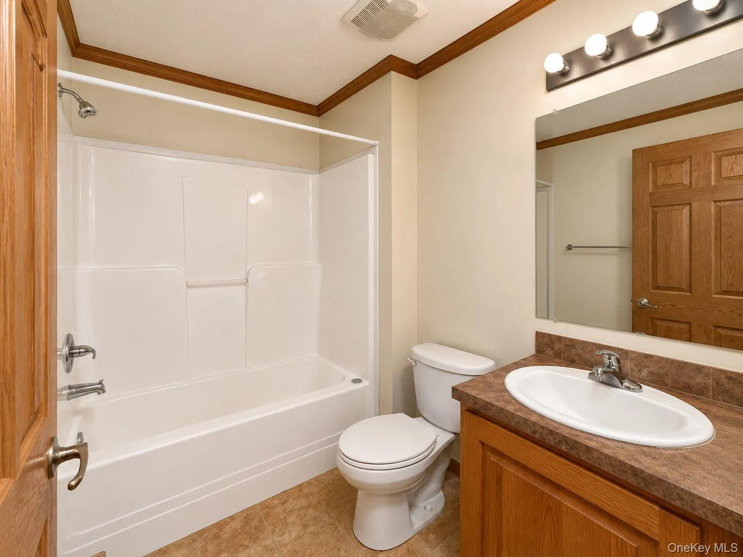 18 forsythia Drive, Thompson, NY, 3 Bedrooms Bedrooms, 6 Rooms Rooms,2 BathroomsBathrooms,Residential,For Rent,forsythia,0,1014406 18 forsythia Drive, Thompson, NY, 3 Bedrooms Bedrooms, 6 Rooms Rooms,2 BathroomsBathrooms,Residential,For Rent,forsythia,0,1014406