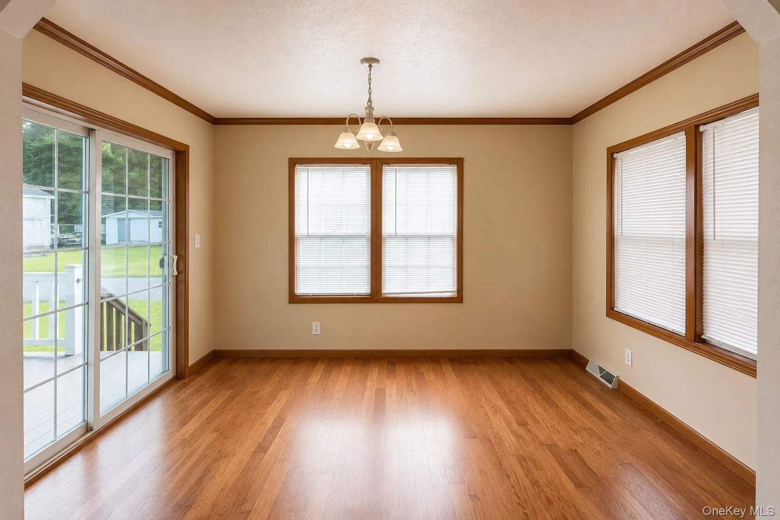 18 forsythia Drive, Thompson, NY, 3 Bedrooms Bedrooms, 6 Rooms Rooms,2 BathroomsBathrooms,Residential,For Rent,forsythia,0,1014406 18 forsythia Drive, Thompson, NY, 3 Bedrooms Bedrooms, 6 Rooms Rooms,2 BathroomsBathrooms,Residential,For Rent,forsythia,0,1014406