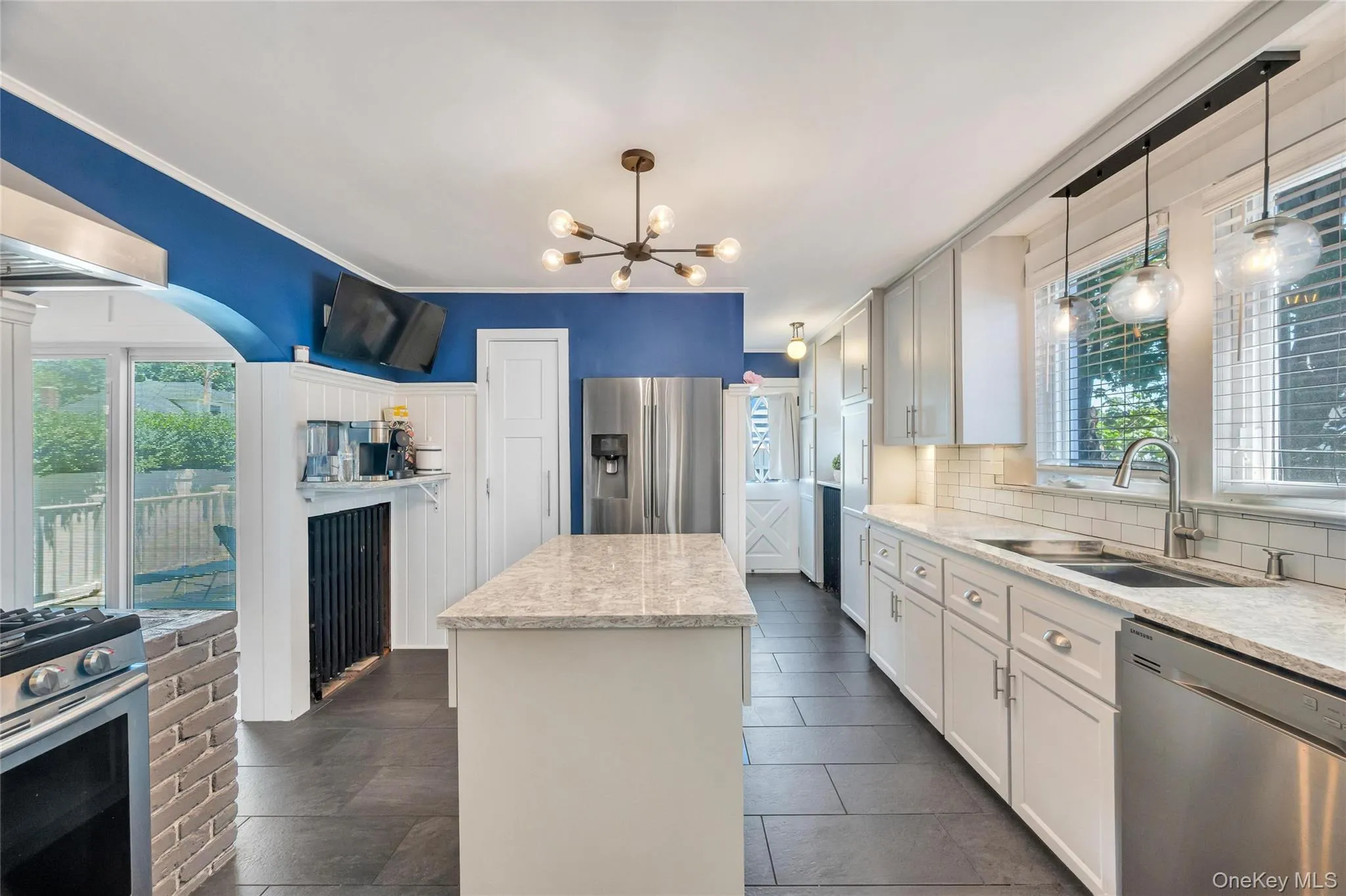 105 Maple Avenue, Brookhaven, NY, 3 Bedrooms Bedrooms, 8 Rooms Rooms,1 BathroomBathrooms,Residential,For Rent,Maple,0,1014408 105 Maple Avenue, Brookhaven, NY, 3 Bedrooms Bedrooms, 8 Rooms Rooms,1 BathroomBathrooms,Residential,For Rent,Maple,0,1014408