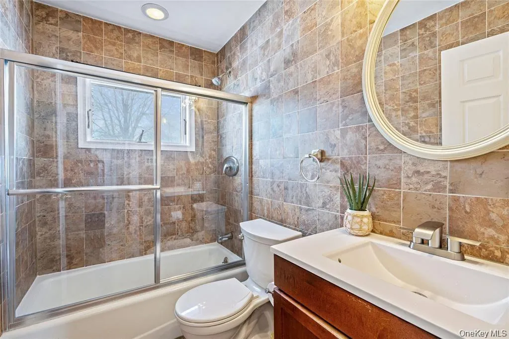 68 Summer Lane, Oyster Bay, NY, 4 Bedrooms Bedrooms, 6 Rooms Rooms,1 BathroomBathrooms,Residential Lease,For Rent,Summer,0,1014410 68 Summer Lane, Oyster Bay, NY, 4 Bedrooms Bedrooms, 6 Rooms Rooms,1 BathroomBathrooms,Residential Lease,For Rent,Summer,0,1014410