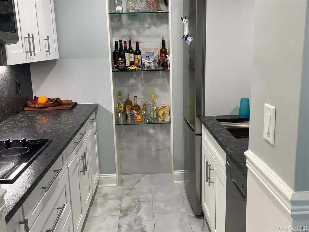 750 Broadway, Long Beach, NY, 2 Bedrooms Bedrooms, 5 Rooms Rooms,2 BathroomsBathrooms,Residential,For Rent,Broadway,0,1014415 750 Broadway, Long Beach, NY, 2 Bedrooms Bedrooms, 5 Rooms Rooms,2 BathroomsBathrooms,Residential,For Rent,Broadway,0,1014415