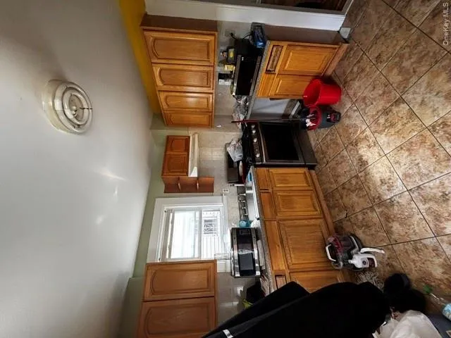 191-40 112th Road, New York, NY, 3 Bedrooms Bedrooms, 8 Rooms Rooms,1 BathroomBathrooms,Residential,For Rent,112th,0,1014421 191-40 112th Road, New York, NY, 3 Bedrooms Bedrooms, 8 Rooms Rooms,1 BathroomBathrooms,Residential,For Rent,112th,0,1014421