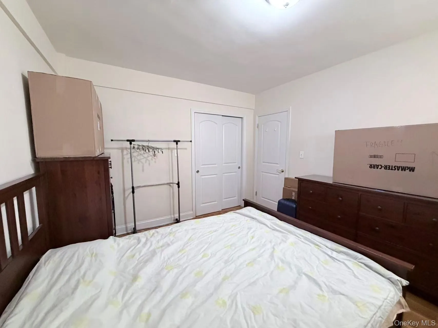 141-48 78th Ave, New York, NY, 1 Bedroom Bedrooms, 3 Rooms Rooms,1 BathroomBathrooms,Residential,For Rent,78th Ave,0,1014424 141-48 78th Ave, New York, NY, 1 Bedroom Bedrooms, 3 Rooms Rooms,1 BathroomBathrooms,Residential,For Rent,78th Ave,0,1014424