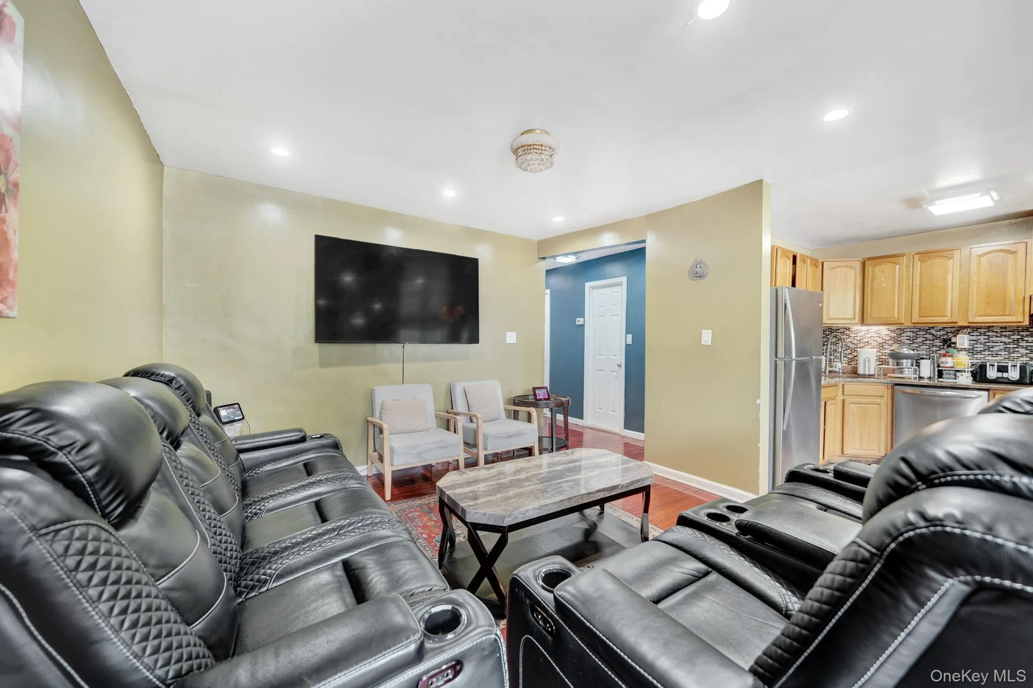 87-80 Little Neck Parkway, New York, NY, 3 Bedrooms Bedrooms, 6 Rooms Rooms,2 BathroomsBathrooms,Residential,For Rent,Little Neck,0,1014432 87-80 Little Neck Parkway, New York, NY, 3 Bedrooms Bedrooms, 6 Rooms Rooms,2 BathroomsBathrooms,Residential,For Rent,Little Neck,0,1014432
