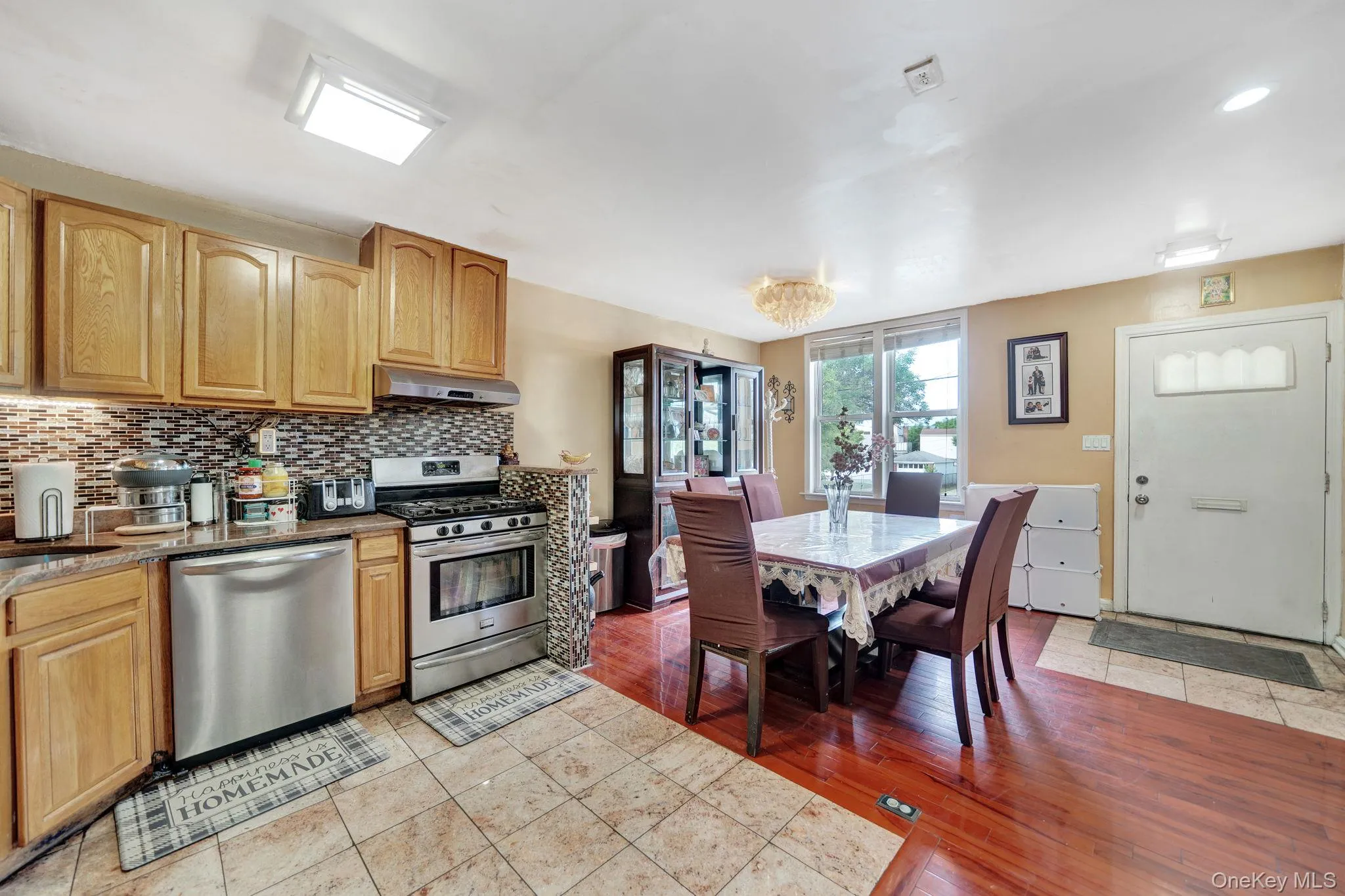 87-80 Little Neck Parkway, New York, NY, 3 Bedrooms Bedrooms, 6 Rooms Rooms,2 BathroomsBathrooms,Residential,For Rent,Little Neck,0,1014432 87-80 Little Neck Parkway, New York, NY, 3 Bedrooms Bedrooms, 6 Rooms Rooms,2 BathroomsBathrooms,Residential,For Rent,Little Neck,0,1014432