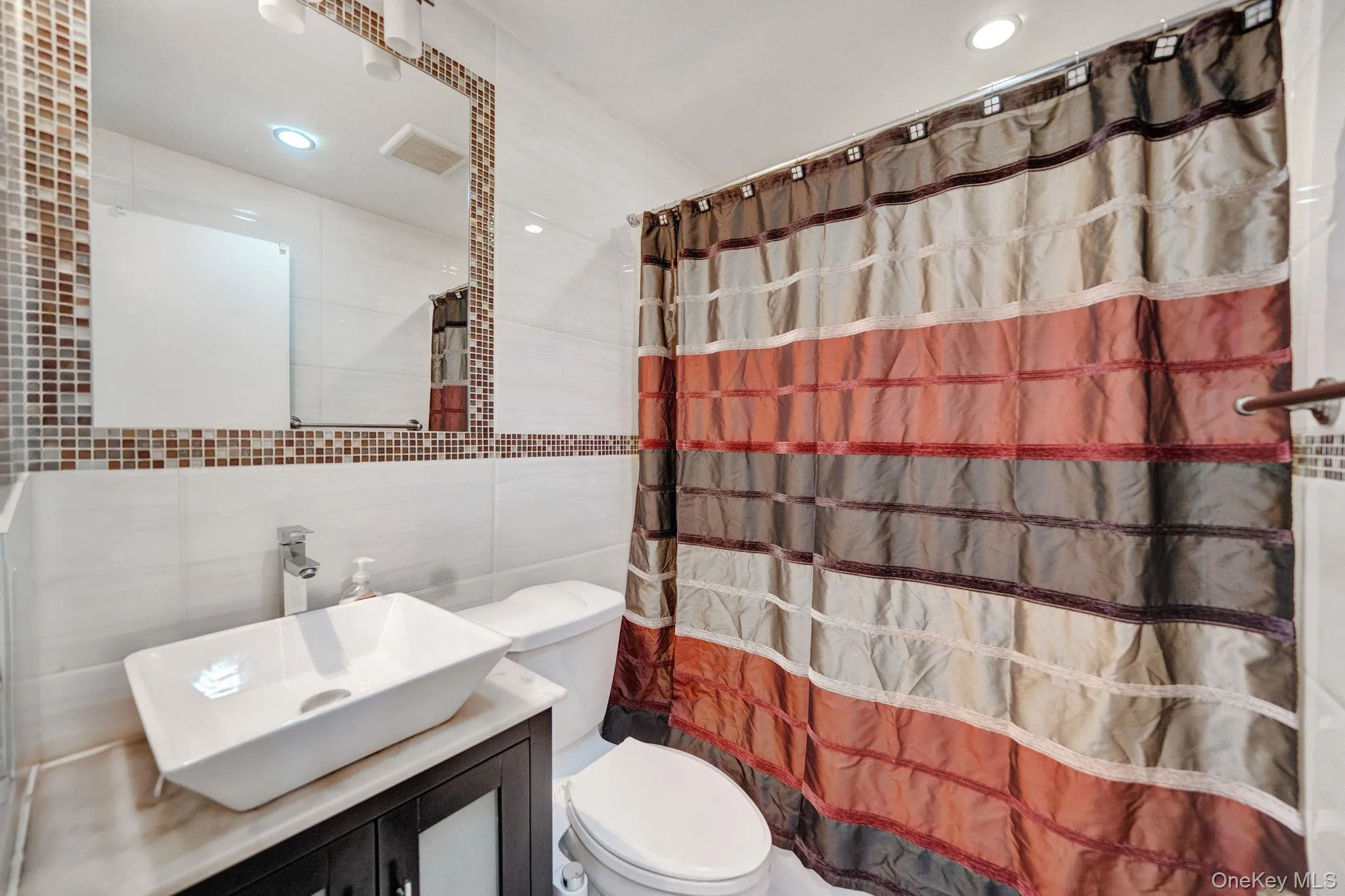 87-80 Little Neck Parkway, New York, NY, 3 Bedrooms Bedrooms, 6 Rooms Rooms,2 BathroomsBathrooms,Residential,For Rent,Little Neck,0,1014432 87-80 Little Neck Parkway, New York, NY, 3 Bedrooms Bedrooms, 6 Rooms Rooms,2 BathroomsBathrooms,Residential,For Rent,Little Neck,0,1014432