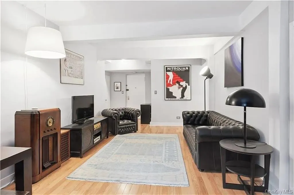 9411 Shore Road, New York, NY, 2 Bedrooms Bedrooms, 4 Rooms Rooms,1 BathroomBathrooms,Residential,For Rent,Shore,0,1014433 9411 Shore Road, New York, NY, 2 Bedrooms Bedrooms, 4 Rooms Rooms,1 BathroomBathrooms,Residential,For Rent,Shore,0,1014433