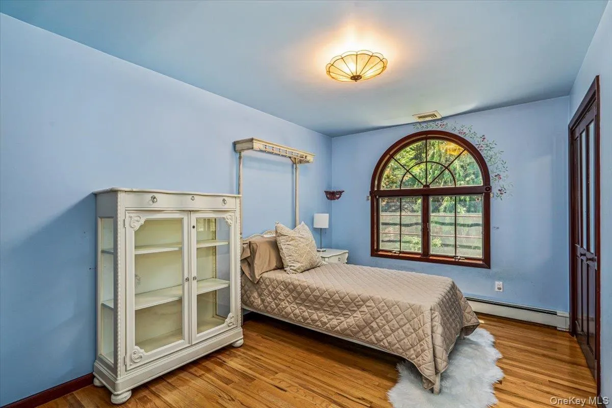 86 Dorchester Drive, North Hempstead, NY, 5 Bedrooms Bedrooms, 7 Rooms Rooms,4 BathroomsBathrooms,Residential,For Rent,Dorchester,0,1014438 86 Dorchester Drive, North Hempstead, NY, 5 Bedrooms Bedrooms, 7 Rooms Rooms,4 BathroomsBathrooms,Residential,For Rent,Dorchester,0,1014438