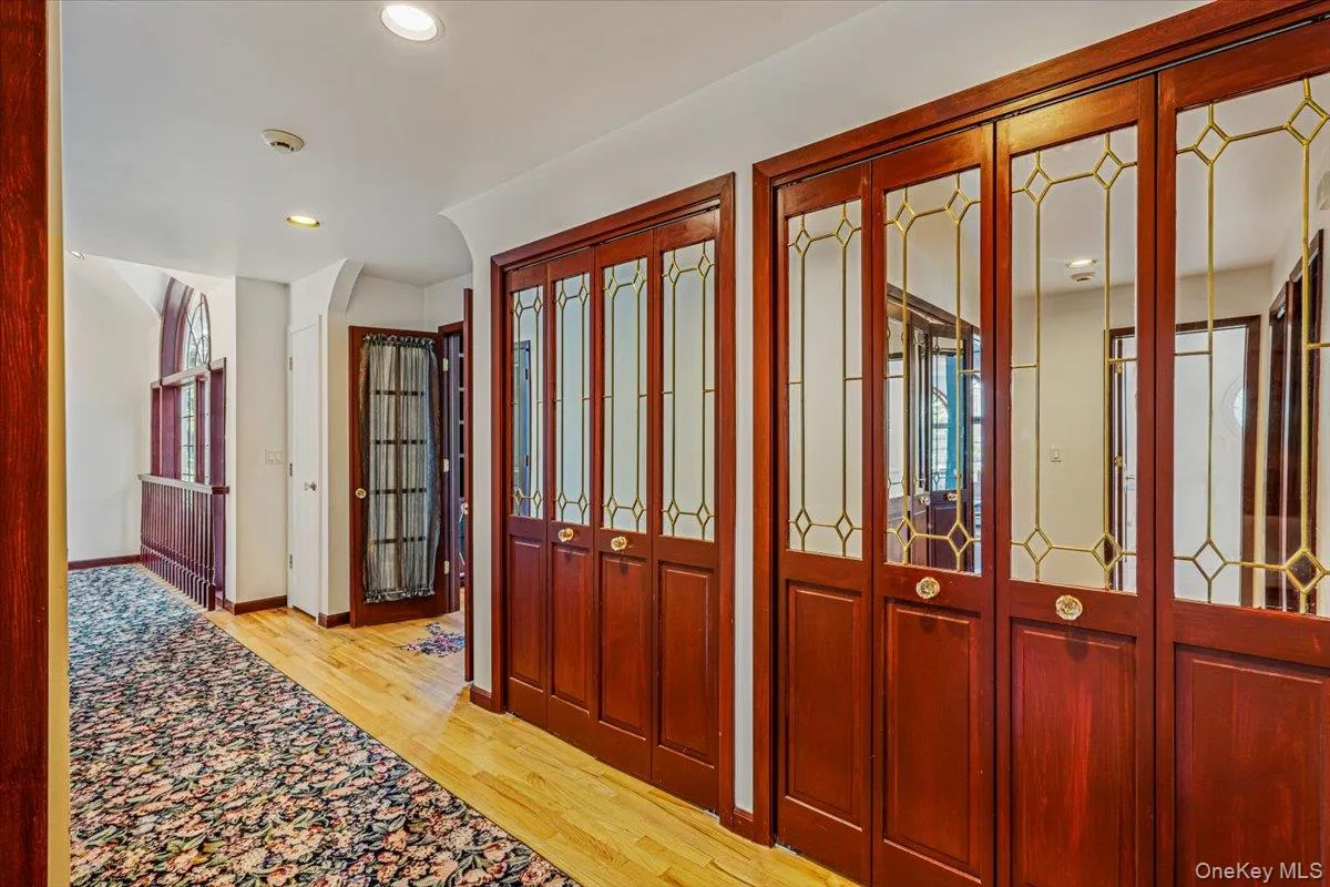 86 Dorchester Drive, North Hempstead, NY, 5 Bedrooms Bedrooms, 7 Rooms Rooms,4 BathroomsBathrooms,Residential,For Rent,Dorchester,0,1014438 86 Dorchester Drive, North Hempstead, NY, 5 Bedrooms Bedrooms, 7 Rooms Rooms,4 BathroomsBathrooms,Residential,For Rent,Dorchester,0,1014438
