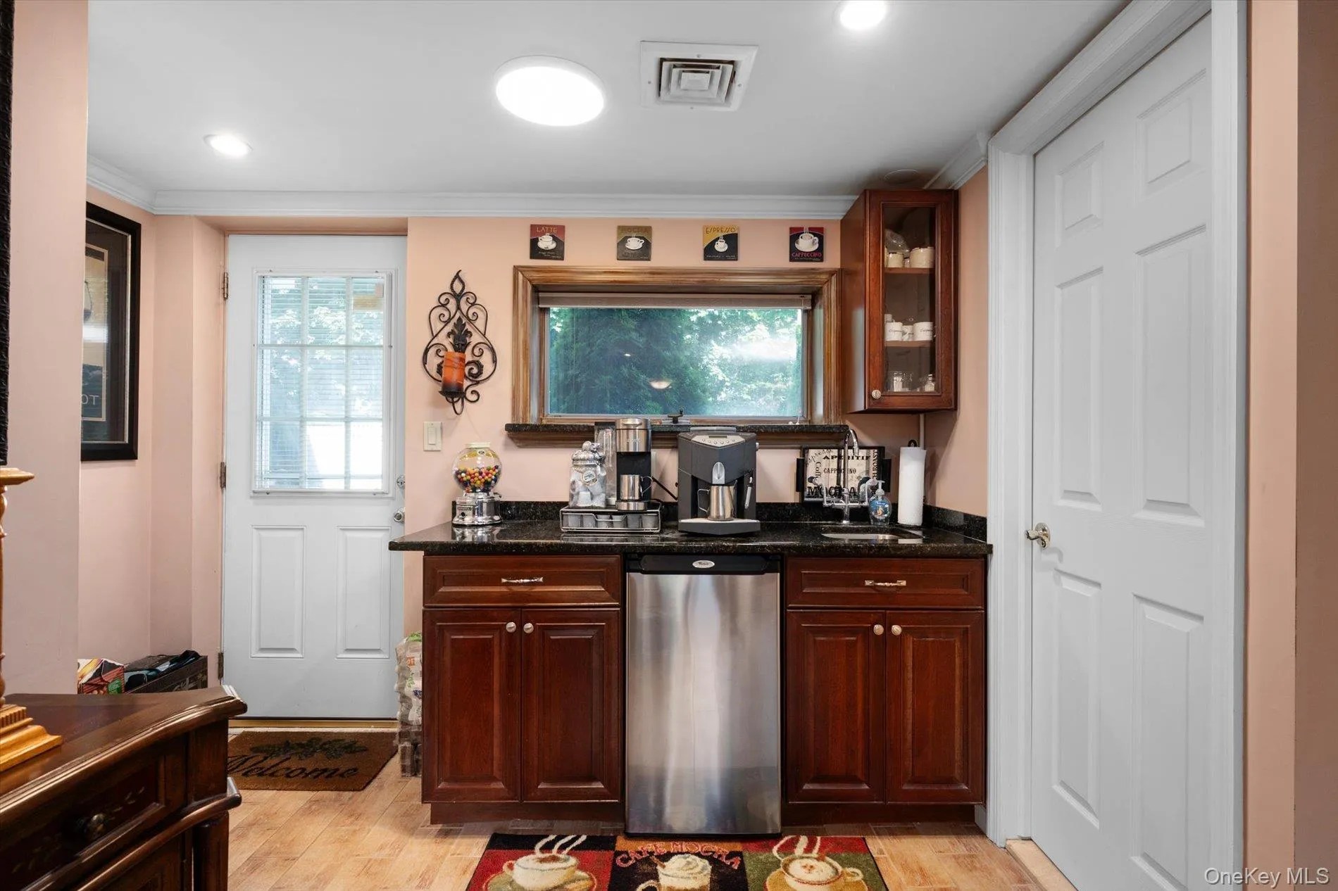 7 Layne Way, Huntington, NY, 3 Bedrooms Bedrooms, 8 Rooms Rooms,2 BathroomsBathrooms,Residential,For Rent,Layne,0,1014441 7 Layne Way, Huntington, NY, 3 Bedrooms Bedrooms, 8 Rooms Rooms,2 BathroomsBathrooms,Residential,For Rent,Layne,0,1014441