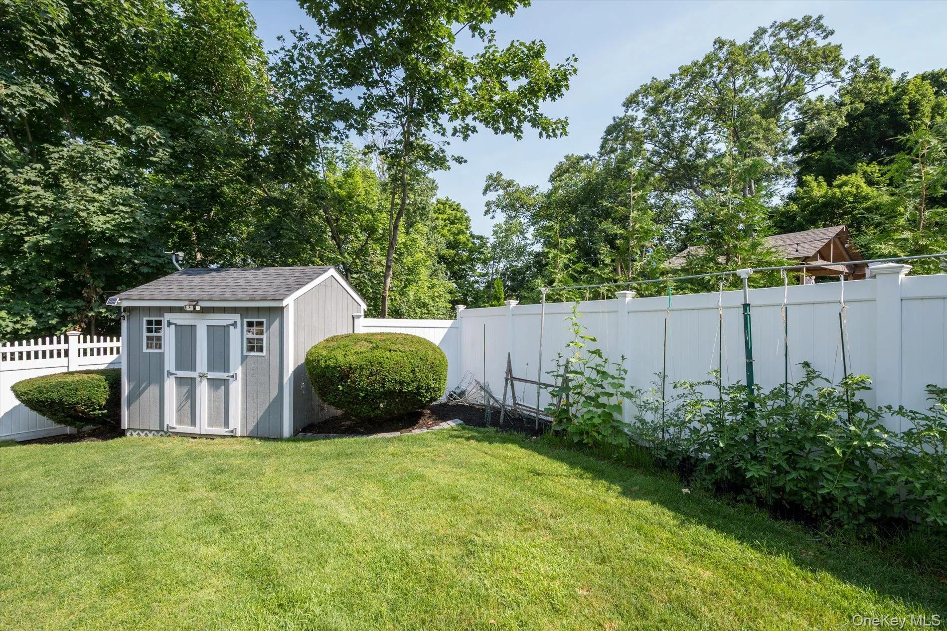 7 Layne Way, Huntington, NY, 3 Bedrooms Bedrooms, 8 Rooms Rooms,2 BathroomsBathrooms,Residential,For Rent,Layne,0,1014441 7 Layne Way, Huntington, NY, 3 Bedrooms Bedrooms, 8 Rooms Rooms,2 BathroomsBathrooms,Residential,For Rent,Layne,0,1014441