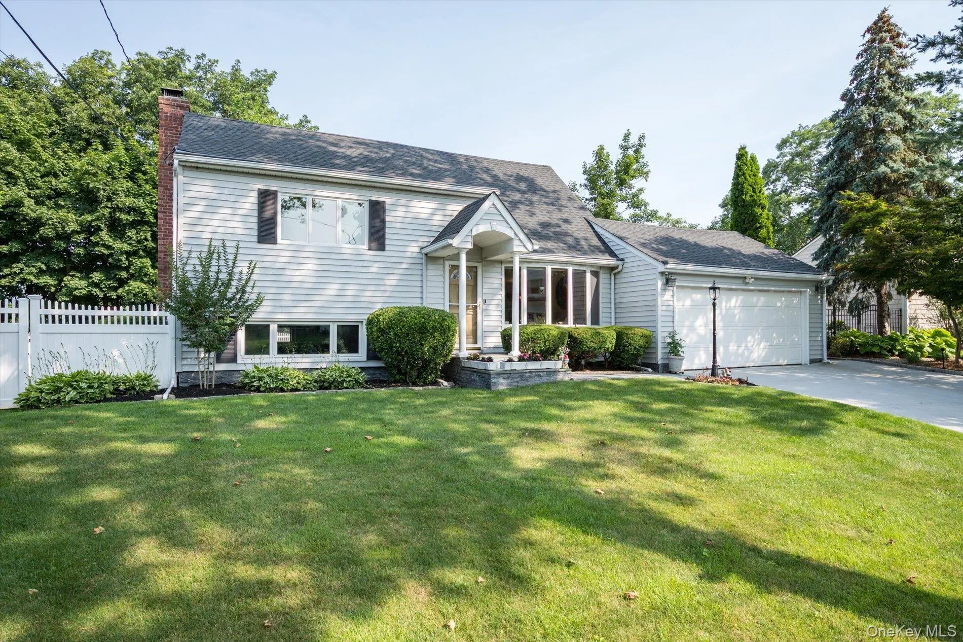 7 Layne Way, Huntington, NY, 3 Bedrooms Bedrooms, 8 Rooms Rooms,2 BathroomsBathrooms,Residential,For Rent,Layne,0,1014441 7 Layne Way, Huntington, NY, 3 Bedrooms Bedrooms, 8 Rooms Rooms,2 BathroomsBathrooms,Residential,For Rent,Layne,0,1014441