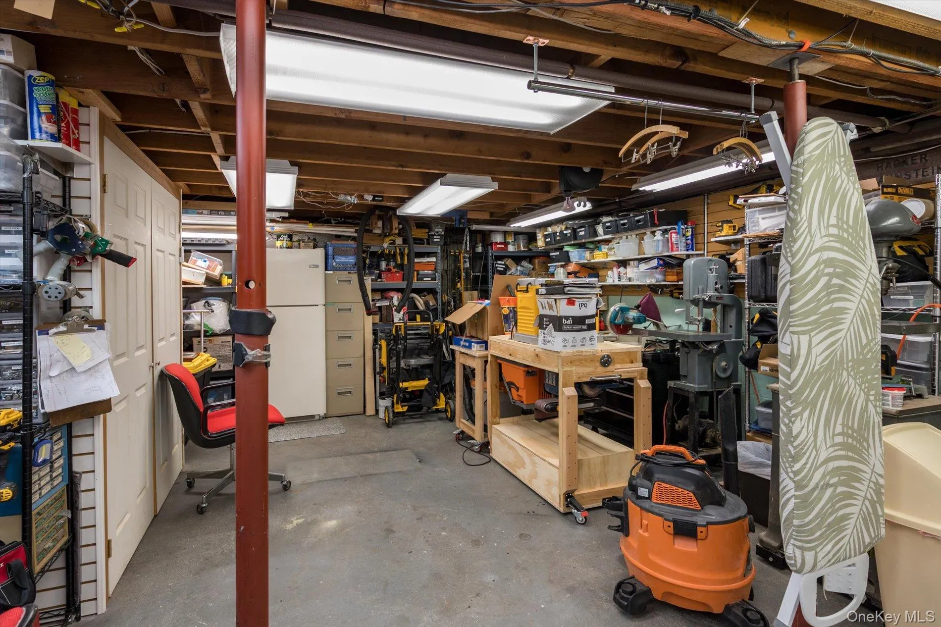 7 Layne Way, Huntington, NY, 3 Bedrooms Bedrooms, 8 Rooms Rooms,2 BathroomsBathrooms,Residential,For Rent,Layne,0,1014441 7 Layne Way, Huntington, NY, 3 Bedrooms Bedrooms, 8 Rooms Rooms,2 BathroomsBathrooms,Residential,For Rent,Layne,0,1014441