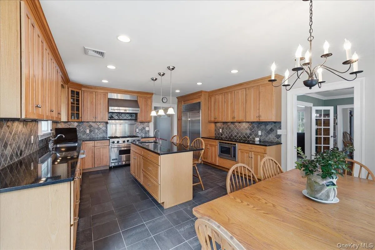 202 Bayport Avenue, Islip, NY, 3 Bedrooms Bedrooms, 8 Rooms Rooms,3 BathroomsBathrooms,Residential,For Rent,Bayport,0,KEY1014448 202 Bayport Avenue, Islip, NY, 3 Bedrooms Bedrooms, 8 Rooms Rooms,3 BathroomsBathrooms,Residential,For Rent,Bayport,0,KEY1014448