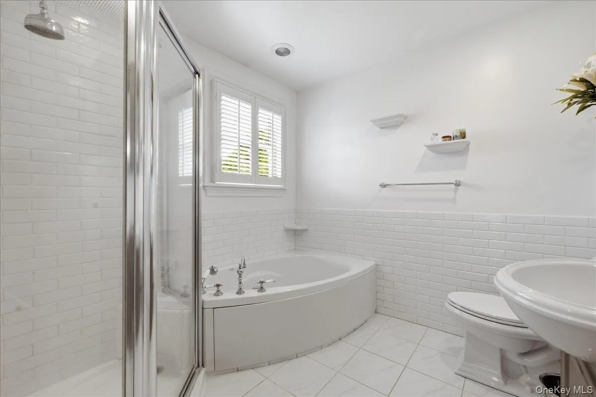 202 Bayport Avenue, Islip, NY, 3 Bedrooms Bedrooms, 8 Rooms Rooms,3 BathroomsBathrooms,Residential,For Rent,Bayport,0,KEY1014448 202 Bayport Avenue, Islip, NY, 3 Bedrooms Bedrooms, 8 Rooms Rooms,3 BathroomsBathrooms,Residential,For Rent,Bayport,0,KEY1014448