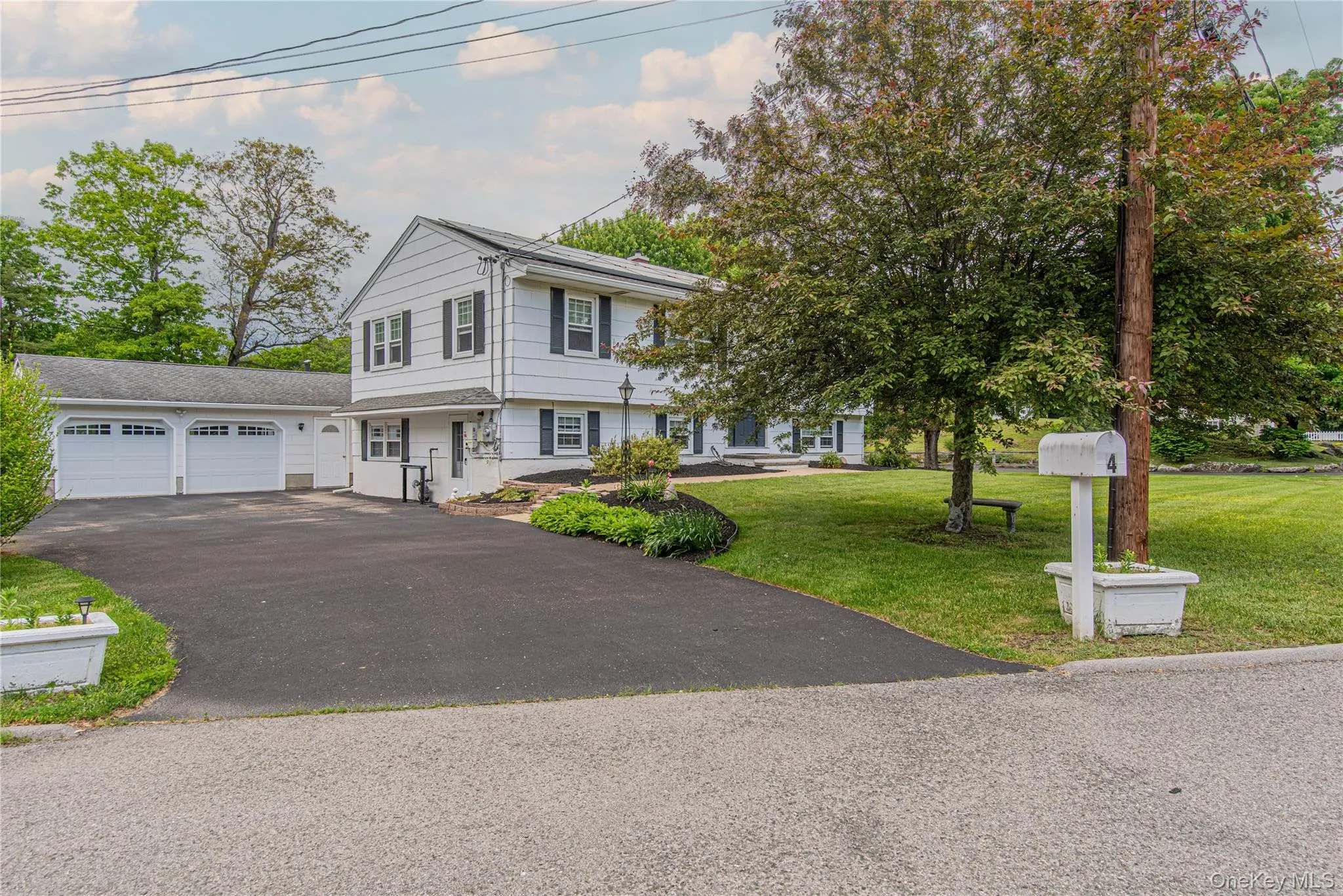 4 Russett Lane, Wappinger, NY, 3 Bedrooms Bedrooms, 11 Rooms Rooms,2 BathroomsBathrooms,Residential,For Rent,Russett,0,1014450 4 Russett Lane, Wappinger, NY, 3 Bedrooms Bedrooms, 11 Rooms Rooms,2 BathroomsBathrooms,Residential,For Rent,Russett,0,1014450