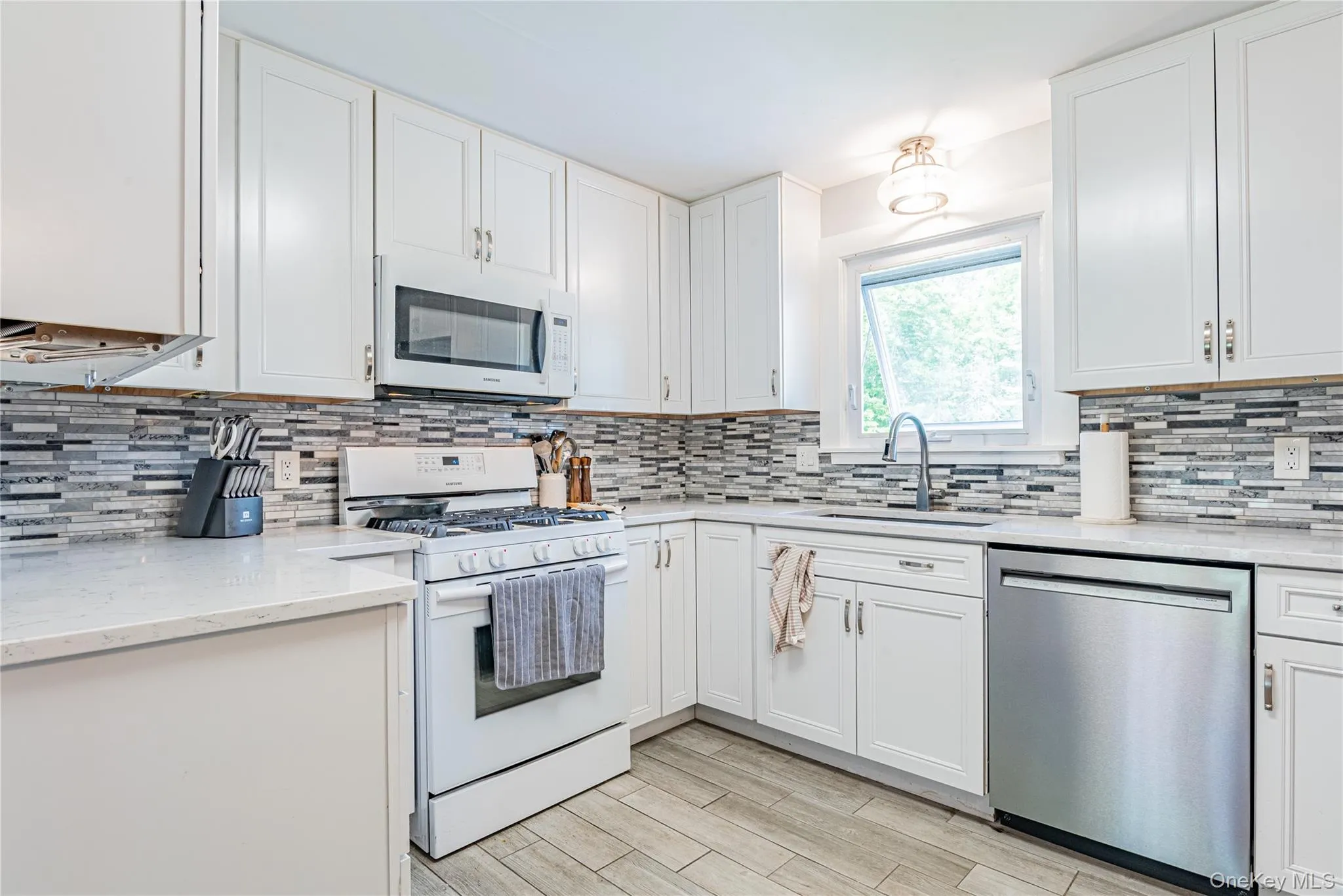 4 Russett Lane, Wappinger, NY, 3 Bedrooms Bedrooms, 11 Rooms Rooms,2 BathroomsBathrooms,Residential,For Rent,Russett,0,1014450 4 Russett Lane, Wappinger, NY, 3 Bedrooms Bedrooms, 11 Rooms Rooms,2 BathroomsBathrooms,Residential,For Rent,Russett,0,1014450