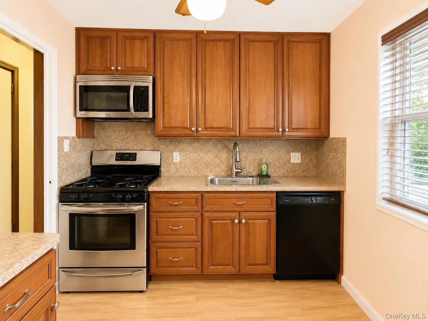 15-14 212 Street, New York, NY, 2 Bedrooms Bedrooms, 5 Rooms Rooms,1 BathroomBathrooms,Residential,For Rent,212,0,1014456 15-14 212 Street, New York, NY, 2 Bedrooms Bedrooms, 5 Rooms Rooms,1 BathroomBathrooms,Residential,For Rent,212,0,1014456
