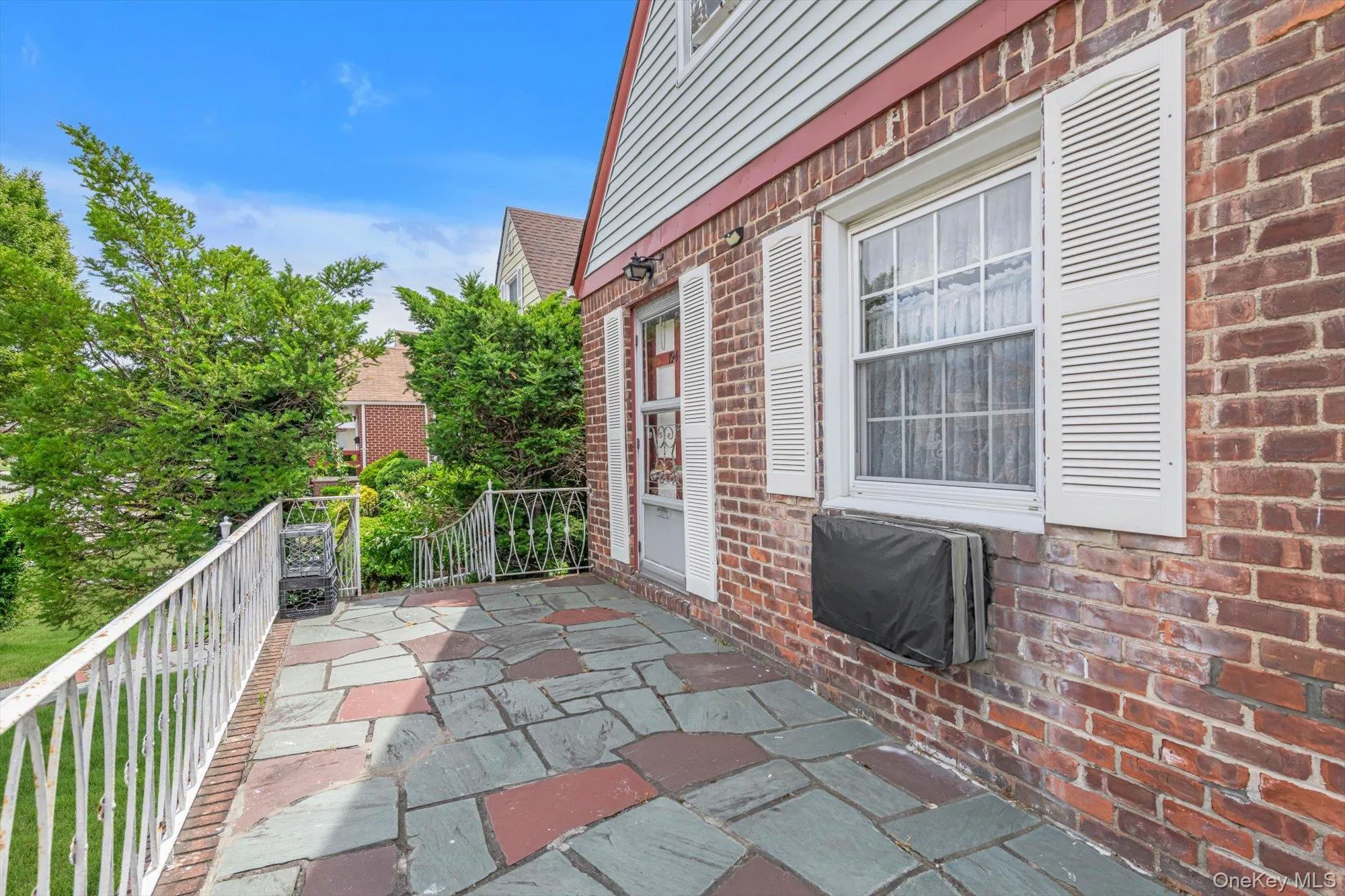 194-04 56th Avenue, New York, NY, 4 Bedrooms Bedrooms, 9 Rooms Rooms,3 BathroomsBathrooms,Residential,For Rent,56th,0,1014457 194-04 56th Avenue, New York, NY, 4 Bedrooms Bedrooms, 9 Rooms Rooms,3 BathroomsBathrooms,Residential,For Rent,56th,0,1014457