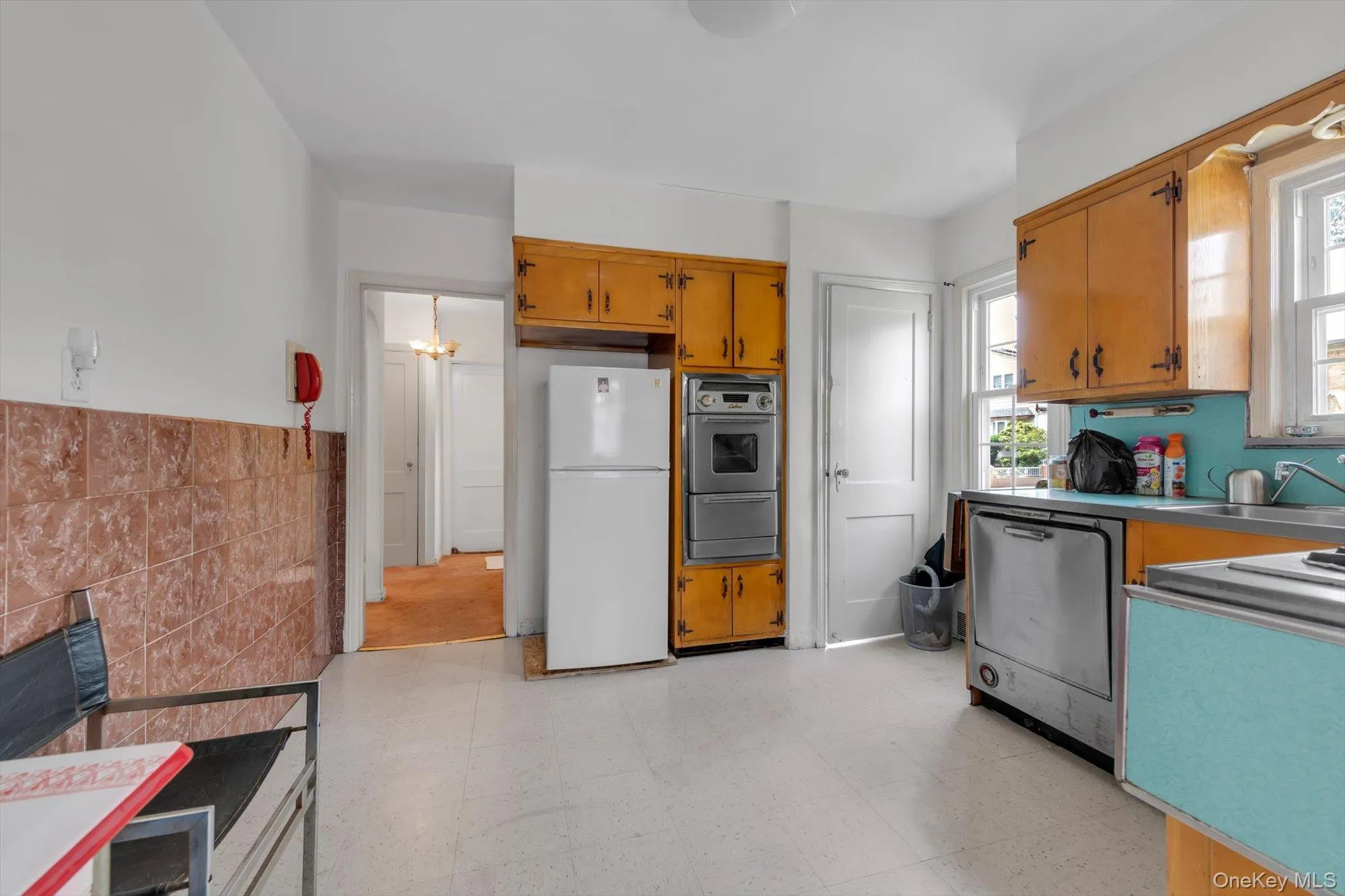194-04 56th Avenue, New York, NY, 4 Bedrooms Bedrooms, 9 Rooms Rooms,3 BathroomsBathrooms,Residential,For Rent,56th,0,1014457 194-04 56th Avenue, New York, NY, 4 Bedrooms Bedrooms, 9 Rooms Rooms,3 BathroomsBathrooms,Residential,For Rent,56th,0,1014457