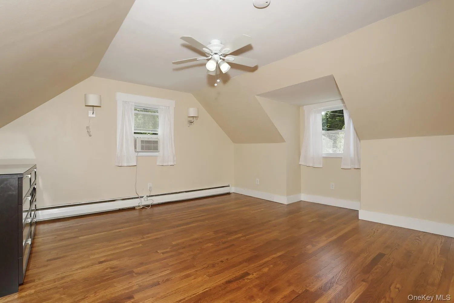 1 Havervale Lane, Haverstraw, NY, 4 Bedrooms Bedrooms, 8 Rooms Rooms,2 BathroomsBathrooms,Residential,For Rent,Havervale,0,1014471 1 Havervale Lane, Haverstraw, NY, 4 Bedrooms Bedrooms, 8 Rooms Rooms,2 BathroomsBathrooms,Residential,For Rent,Havervale,0,1014471