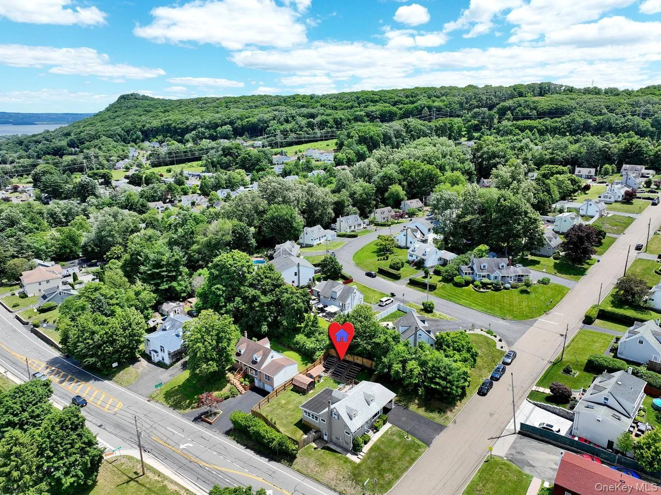 1 Havervale Lane, Haverstraw, NY, 4 Bedrooms Bedrooms, 8 Rooms Rooms,2 BathroomsBathrooms,Residential,For Rent,Havervale,0,1014471 1 Havervale Lane, Haverstraw, NY, 4 Bedrooms Bedrooms, 8 Rooms Rooms,2 BathroomsBathrooms,Residential,For Rent,Havervale,0,1014471
