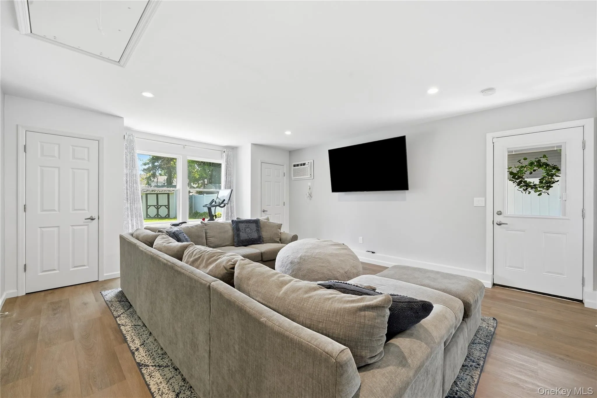 634 Morrison Street, Babylon, NY, 3 Bedrooms Bedrooms, 8 Rooms Rooms,2 BathroomsBathrooms,Residential,For Rent,Morrison,0,1014472 634 Morrison Street, Babylon, NY, 3 Bedrooms Bedrooms, 8 Rooms Rooms,2 BathroomsBathrooms,Residential,For Rent,Morrison,0,1014472
