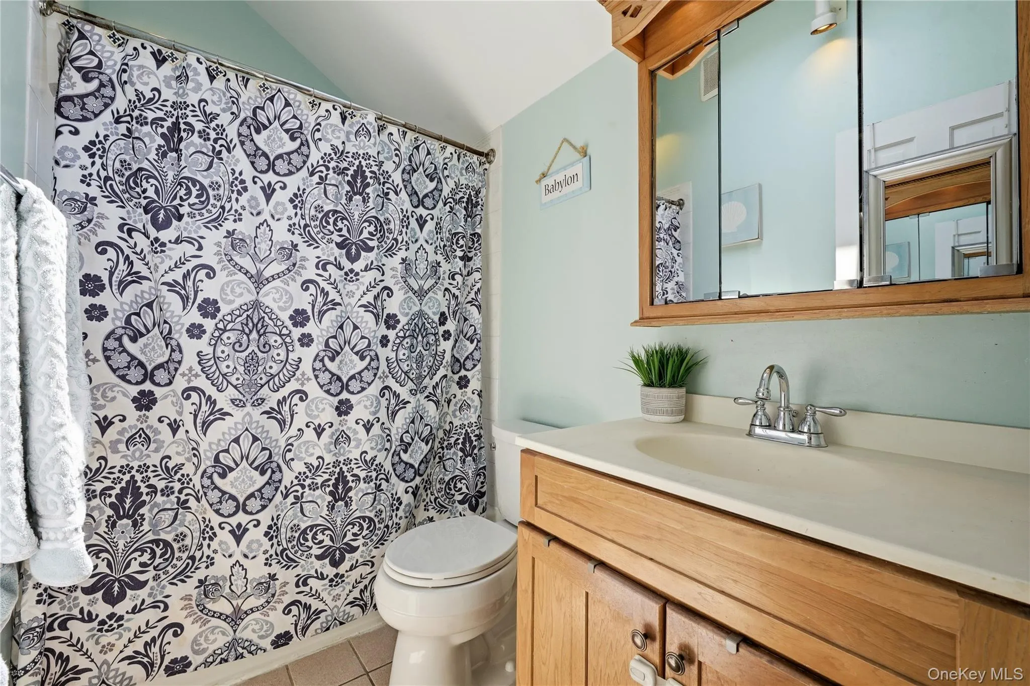 634 Morrison Street, Babylon, NY, 3 Bedrooms Bedrooms, 8 Rooms Rooms,2 BathroomsBathrooms,Residential,For Rent,Morrison,0,1014472 634 Morrison Street, Babylon, NY, 3 Bedrooms Bedrooms, 8 Rooms Rooms,2 BathroomsBathrooms,Residential,For Rent,Morrison,0,1014472