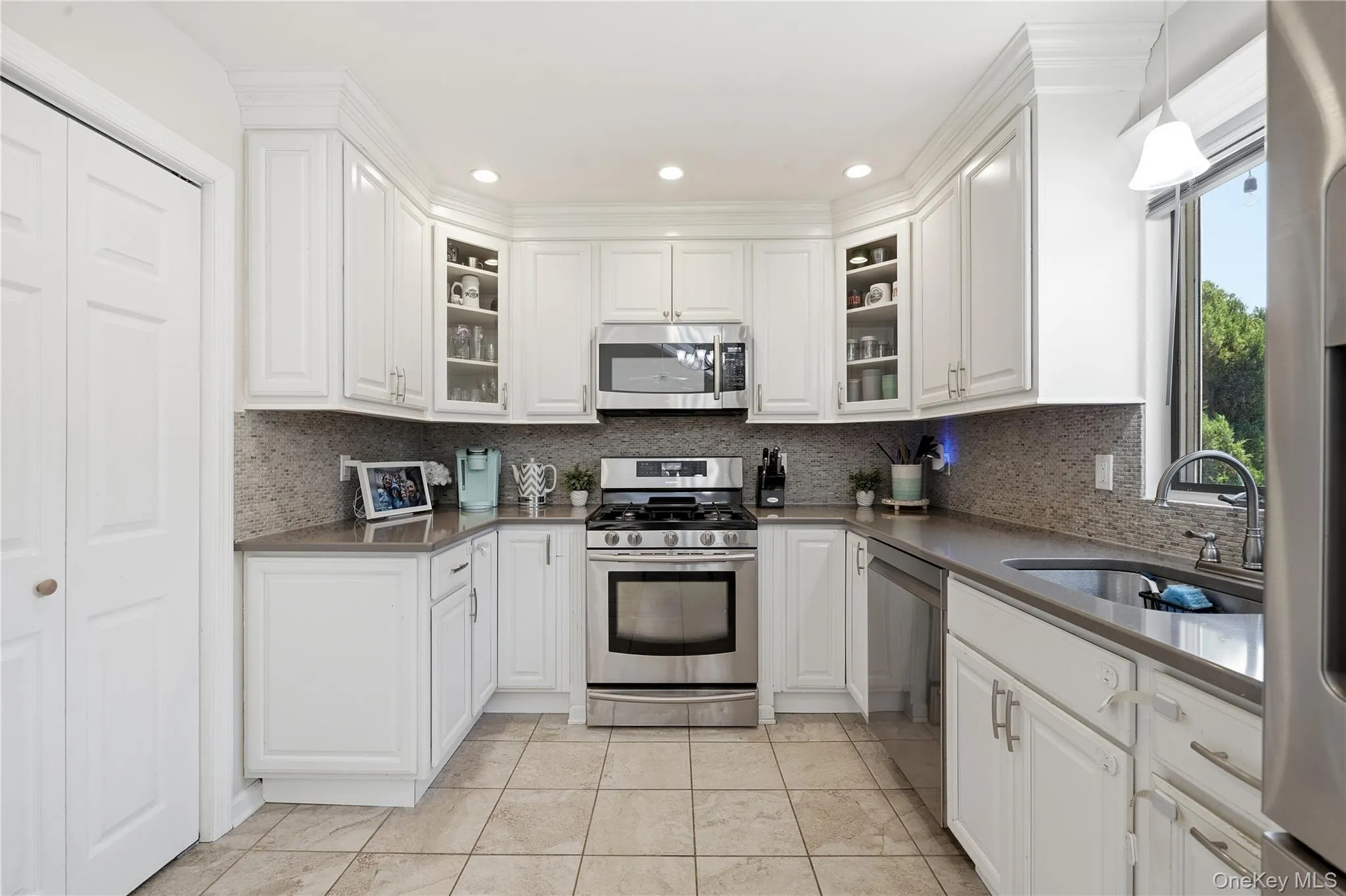 634 Morrison Street, Babylon, NY, 3 Bedrooms Bedrooms, 8 Rooms Rooms,2 BathroomsBathrooms,Residential,For Rent,Morrison,0,1014472 634 Morrison Street, Babylon, NY, 3 Bedrooms Bedrooms, 8 Rooms Rooms,2 BathroomsBathrooms,Residential,For Rent,Morrison,0,1014472