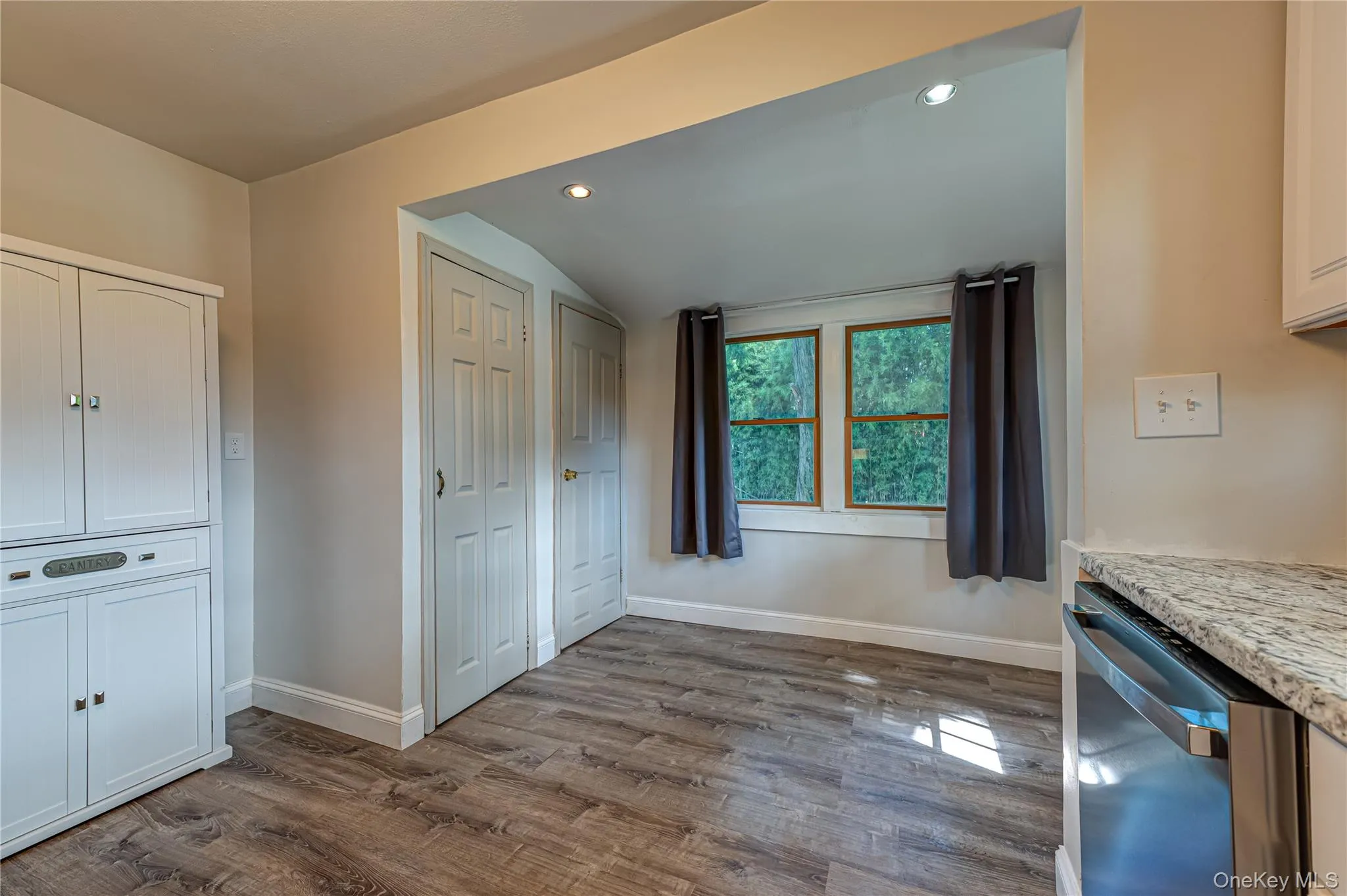 75 Pulaski Road, Huntington, NY, 4 Bedrooms Bedrooms, 6 Rooms Rooms,2 BathroomsBathrooms,Residential,For Rent,Pulaski,0,1014473 75 Pulaski Road, Huntington, NY, 4 Bedrooms Bedrooms, 6 Rooms Rooms,2 BathroomsBathrooms,Residential,For Rent,Pulaski,0,1014473