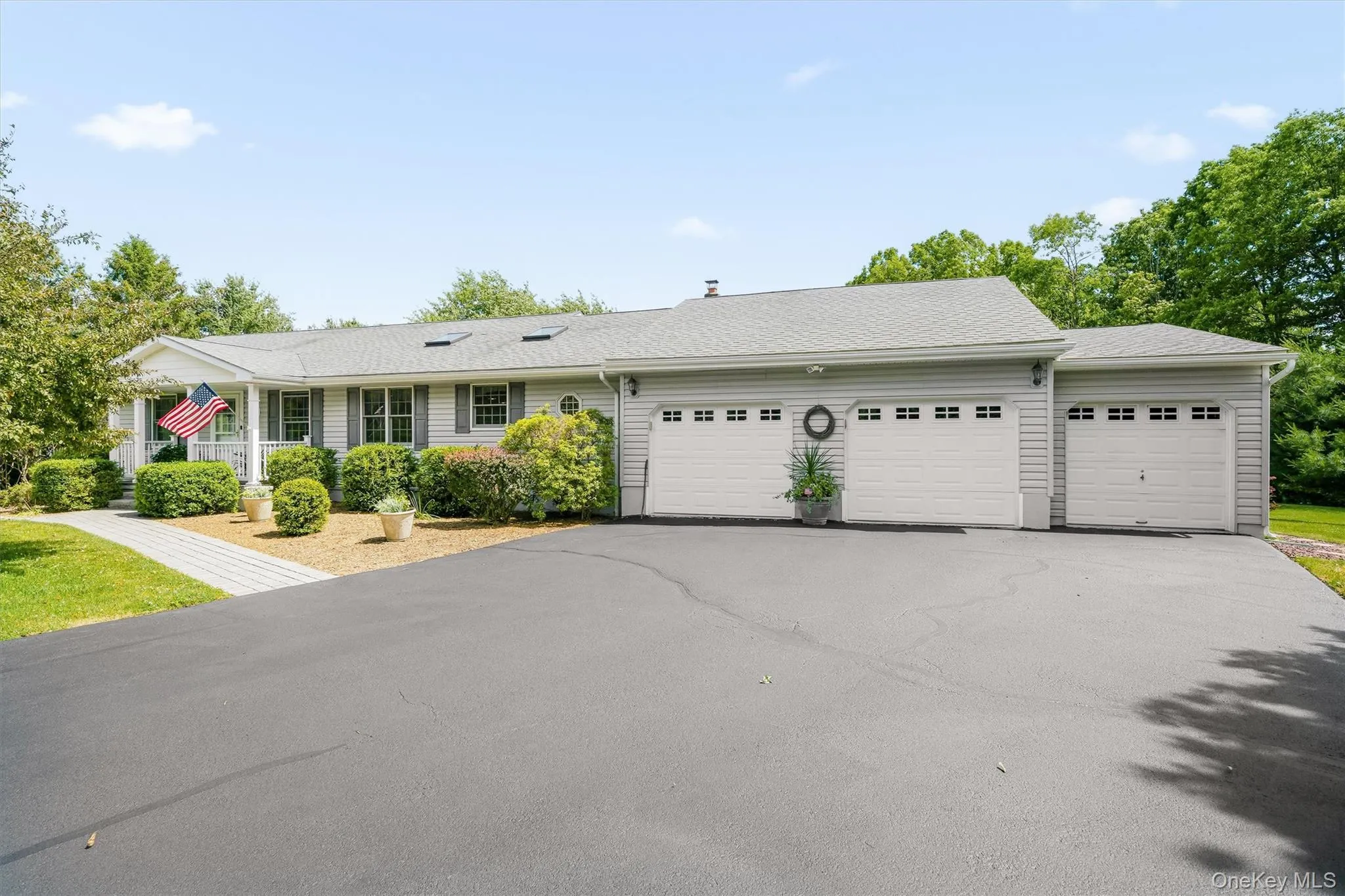 18 Maureen Lane, Middletown, NY, 4 Bedrooms Bedrooms, 7 Rooms Rooms,2 BathroomsBathrooms,Residential,For Rent,Maureen,0,1014474 18 Maureen Lane, Middletown, NY, 4 Bedrooms Bedrooms, 7 Rooms Rooms,2 BathroomsBathrooms,Residential,For Rent,Maureen,0,1014474