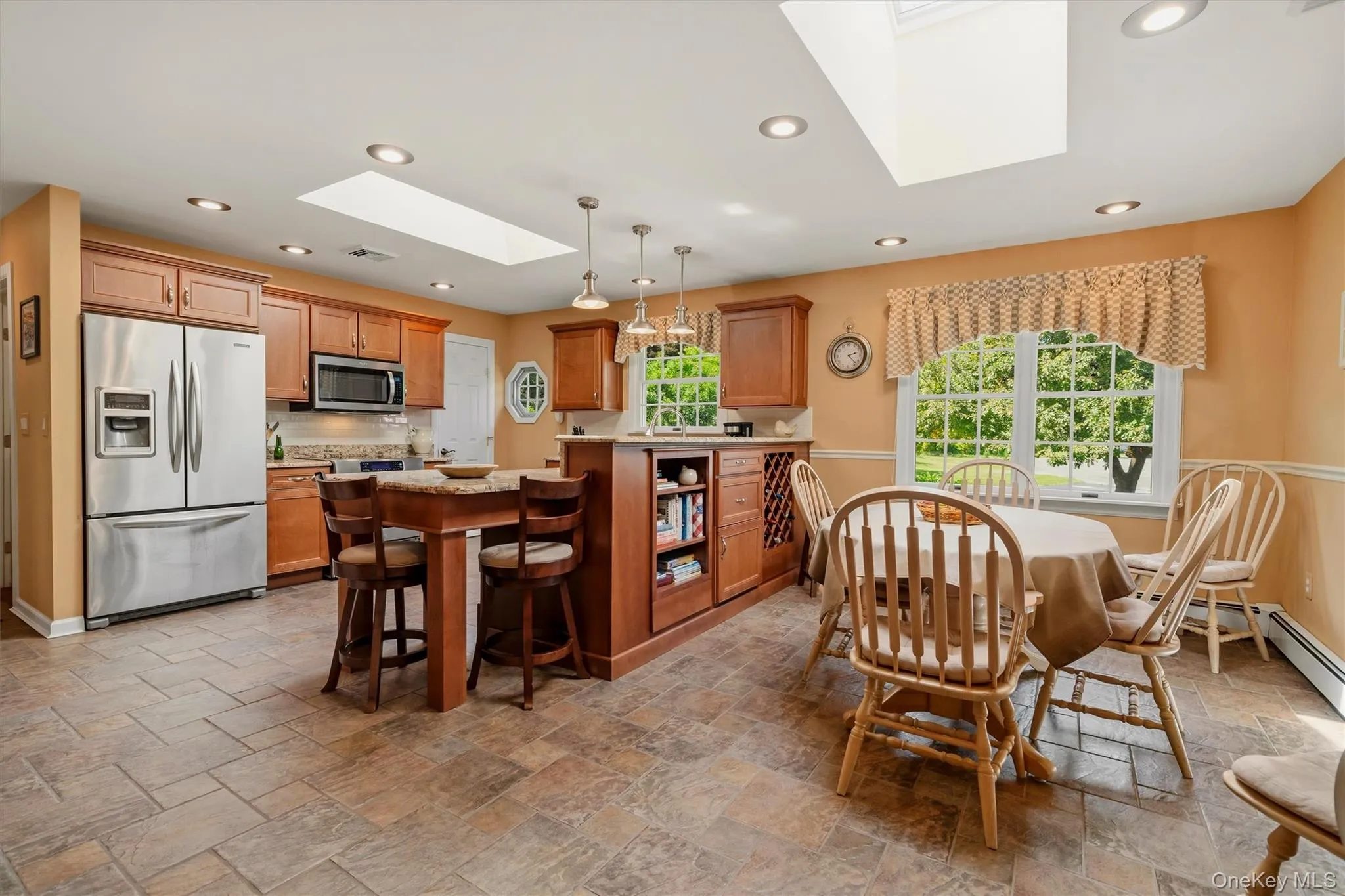 18 Maureen Lane, Middletown, NY, 4 Bedrooms Bedrooms, 7 Rooms Rooms,2 BathroomsBathrooms,Residential,For Rent,Maureen,0,1014474 18 Maureen Lane, Middletown, NY, 4 Bedrooms Bedrooms, 7 Rooms Rooms,2 BathroomsBathrooms,Residential,For Rent,Maureen,0,1014474