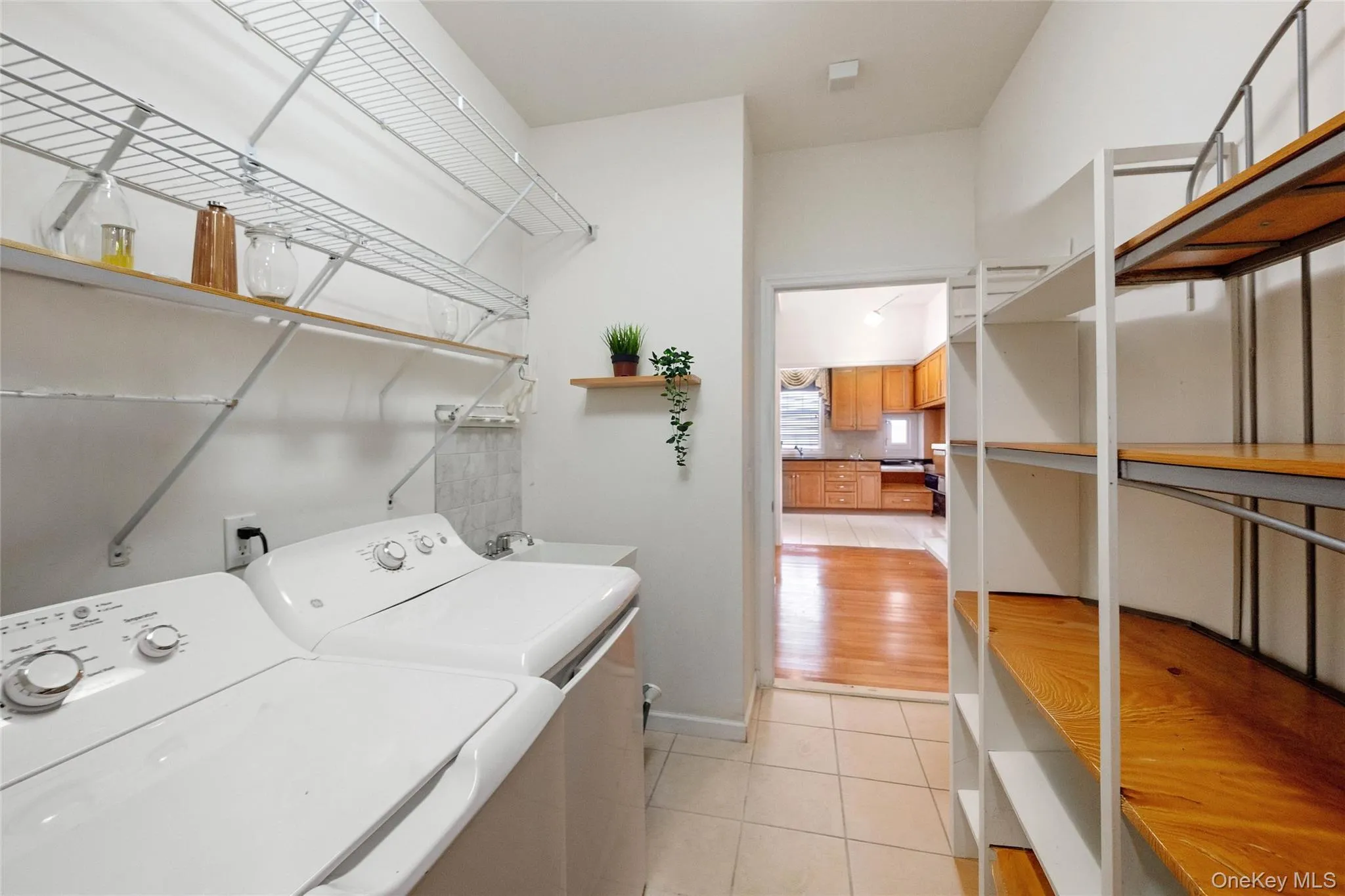 176 Melody Court, Brookhaven, NY, 2 Bedrooms Bedrooms, 10 Rooms Rooms,2 BathroomsBathrooms,Residential,For Rent,Melody,0,1014477 176 Melody Court, Brookhaven, NY, 2 Bedrooms Bedrooms, 10 Rooms Rooms,2 BathroomsBathrooms,Residential,For Rent,Melody,0,1014477