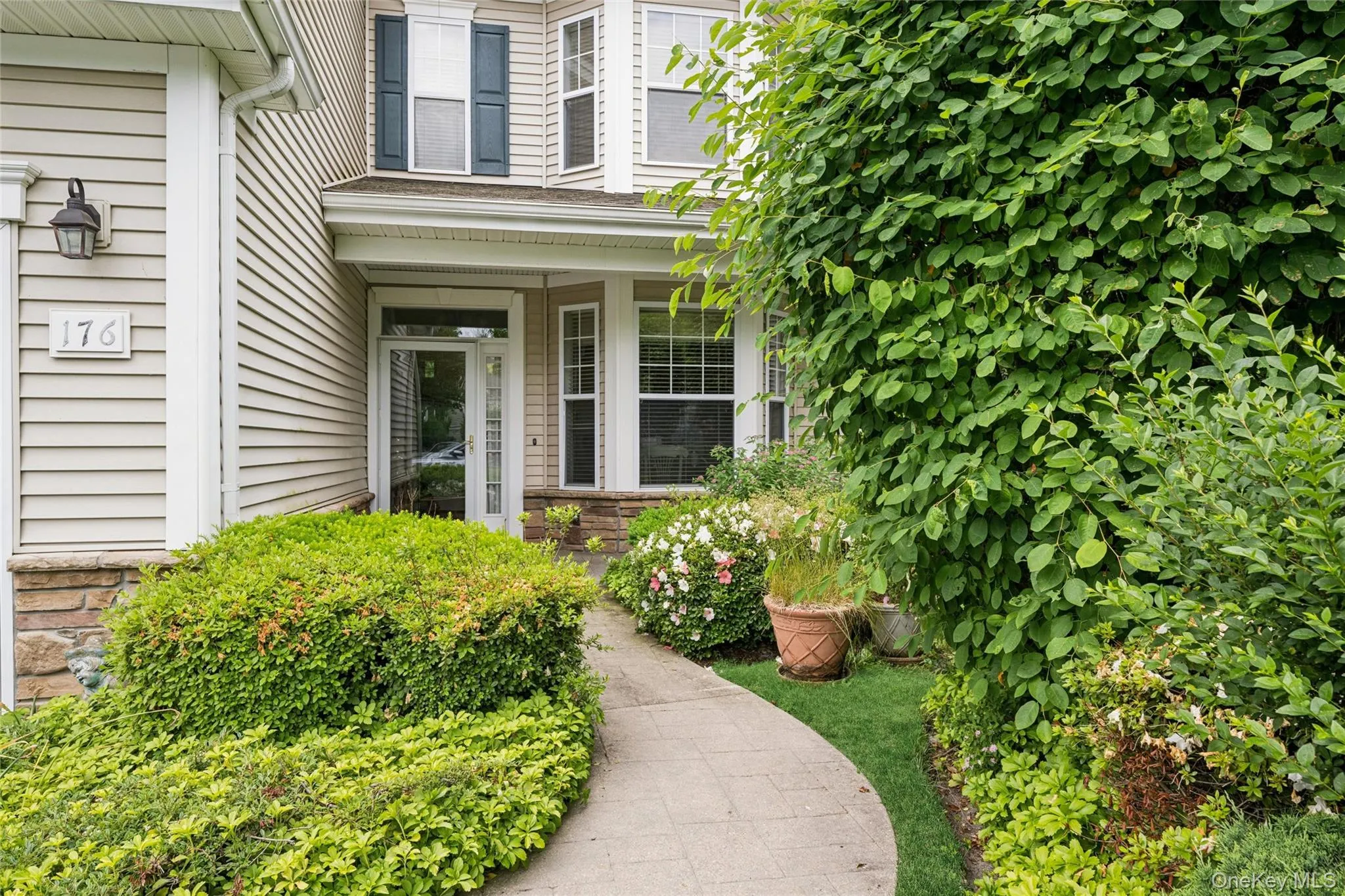 176 Melody Court, Brookhaven, NY, 2 Bedrooms Bedrooms, 10 Rooms Rooms,2 BathroomsBathrooms,Residential,For Rent,Melody,0,1014477 176 Melody Court, Brookhaven, NY, 2 Bedrooms Bedrooms, 10 Rooms Rooms,2 BathroomsBathrooms,Residential,For Rent,Melody,0,1014477