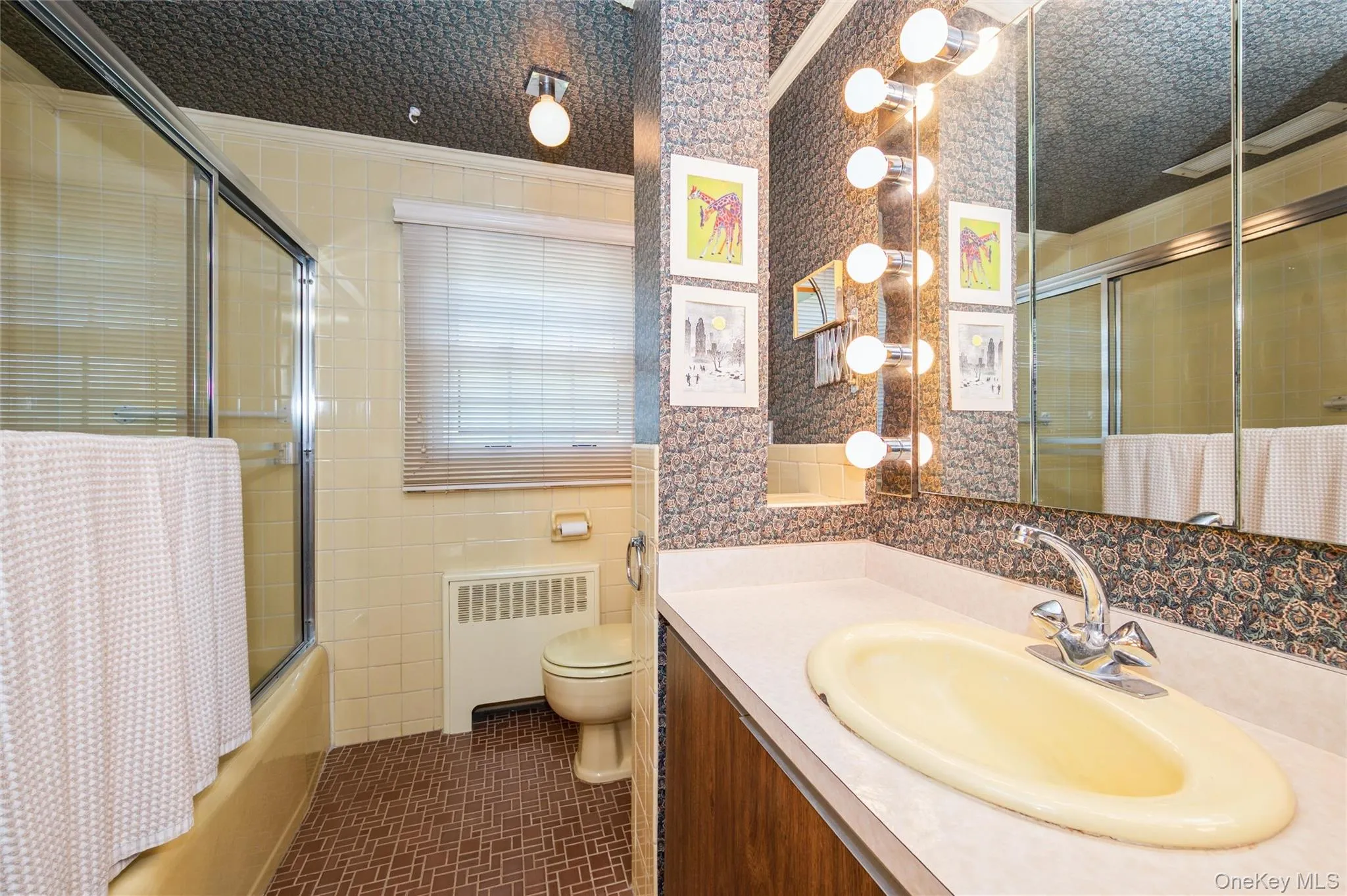 14 Cary Road, North Hempstead, NY, 3 Bedrooms Bedrooms, 8 Rooms Rooms,2 BathroomsBathrooms,Residential,For Rent,Cary,0,1014479 14 Cary Road, North Hempstead, NY, 3 Bedrooms Bedrooms, 8 Rooms Rooms,2 BathroomsBathrooms,Residential,For Rent,Cary,0,1014479