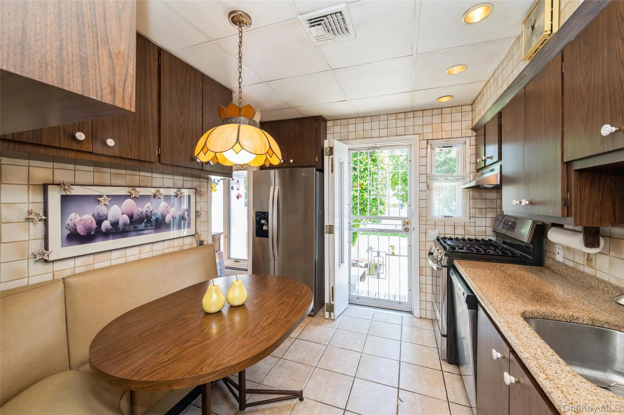 14 Cary Road, North Hempstead, NY, 3 Bedrooms Bedrooms, 8 Rooms Rooms,2 BathroomsBathrooms,Residential,For Rent,Cary,0,1014479 14 Cary Road, North Hempstead, NY, 3 Bedrooms Bedrooms, 8 Rooms Rooms,2 BathroomsBathrooms,Residential,For Rent,Cary,0,1014479