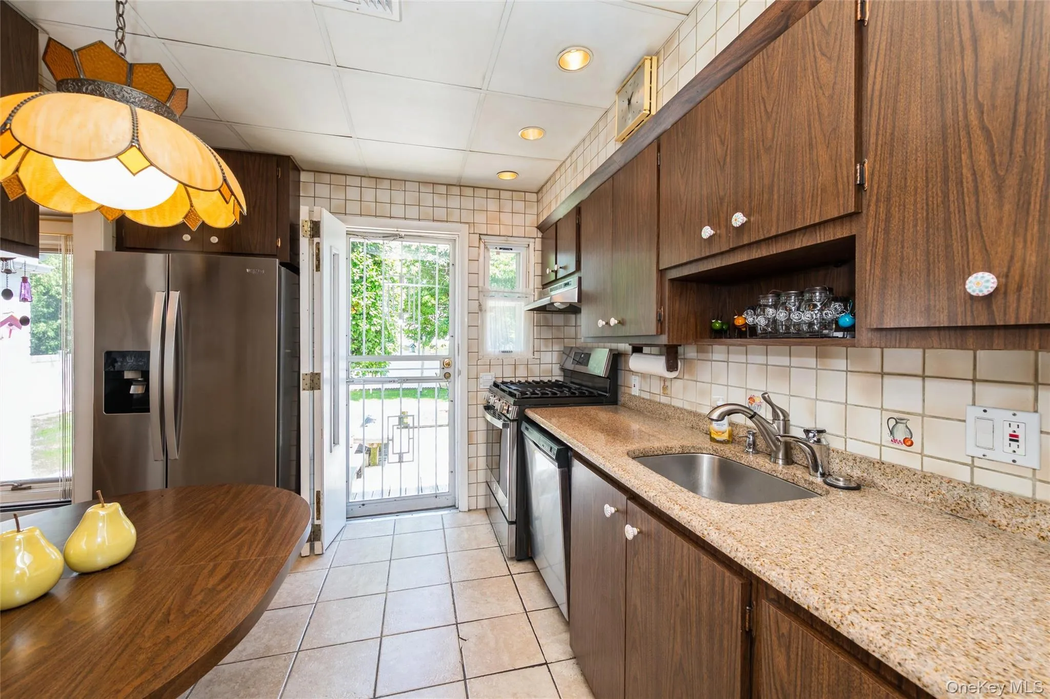 14 Cary Road, North Hempstead, NY, 3 Bedrooms Bedrooms, 8 Rooms Rooms,2 BathroomsBathrooms,Residential,For Rent,Cary,0,1014479 14 Cary Road, North Hempstead, NY, 3 Bedrooms Bedrooms, 8 Rooms Rooms,2 BathroomsBathrooms,Residential,For Rent,Cary,0,1014479
