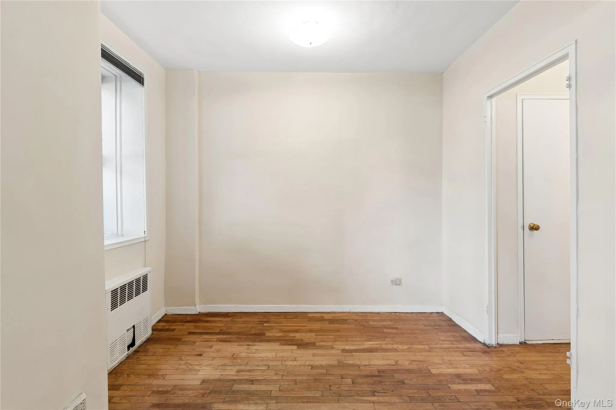 71-40 112th Street, New York, NY, 2 Rooms Rooms,1 BathroomBathrooms,Residential,For Rent,112th,0,1014480 71-40 112th Street, New York, NY, 2 Rooms Rooms,1 BathroomBathrooms,Residential,For Rent,112th,0,1014480
