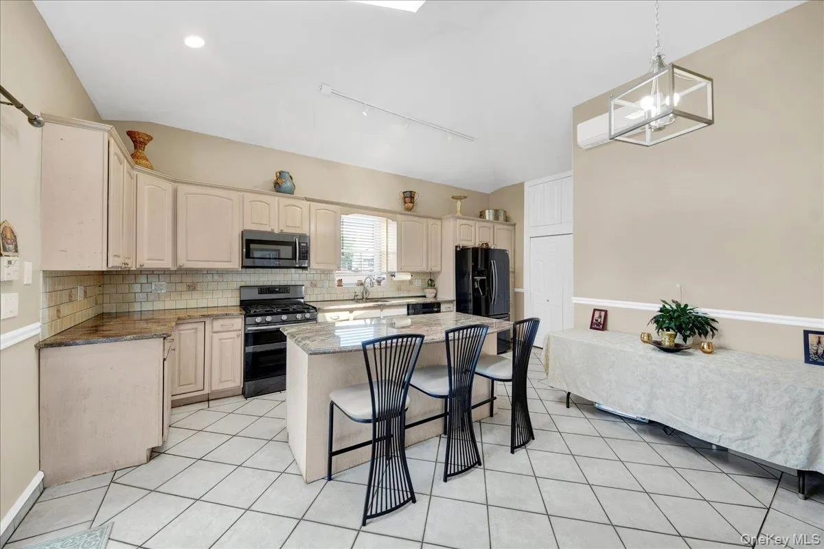 0000 Dean Avenue, New York, NY, 5 Bedrooms Bedrooms, 10 Rooms Rooms,3 BathroomsBathrooms,Residential,For Rent,Dean,0,1014481 0000 Dean Avenue, New York, NY, 5 Bedrooms Bedrooms, 10 Rooms Rooms,3 BathroomsBathrooms,Residential,For Rent,Dean,0,1014481