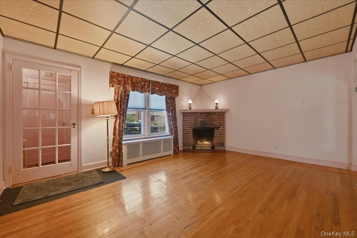 200 Edward Court, Hempstead, NY, 4 Bedrooms Bedrooms, 7 Rooms Rooms,2 BathroomsBathrooms,Residential,For Rent,Edward,0,1014485 200 Edward Court, Hempstead, NY, 4 Bedrooms Bedrooms, 7 Rooms Rooms,2 BathroomsBathrooms,Residential,For Rent,Edward,0,1014485