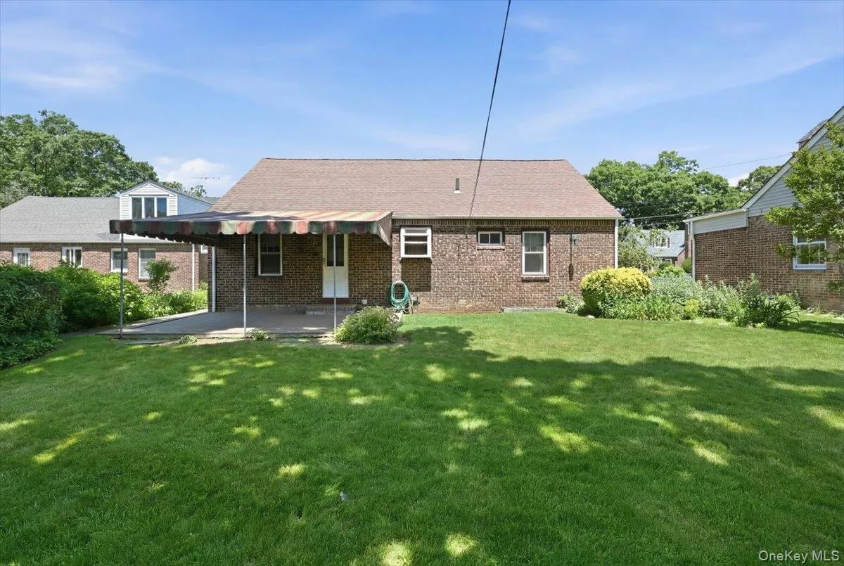 200 Edward Court, Hempstead, NY, 4 Bedrooms Bedrooms, 7 Rooms Rooms,2 BathroomsBathrooms,Residential,For Rent,Edward,0,1014485 200 Edward Court, Hempstead, NY, 4 Bedrooms Bedrooms, 7 Rooms Rooms,2 BathroomsBathrooms,Residential,For Rent,Edward,0,1014485