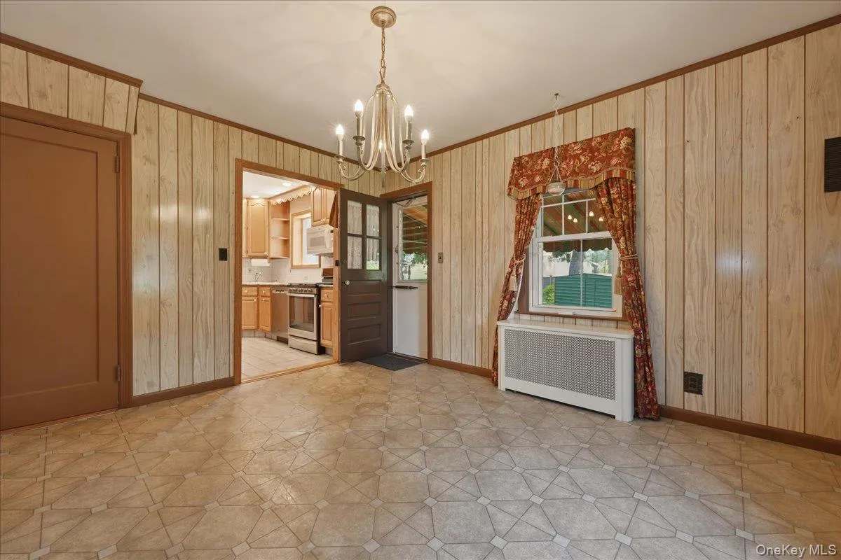 200 Edward Court, Hempstead, NY, 4 Bedrooms Bedrooms, 7 Rooms Rooms,2 BathroomsBathrooms,Residential,For Rent,Edward,0,1014485 200 Edward Court, Hempstead, NY, 4 Bedrooms Bedrooms, 7 Rooms Rooms,2 BathroomsBathrooms,Residential,For Rent,Edward,0,1014485