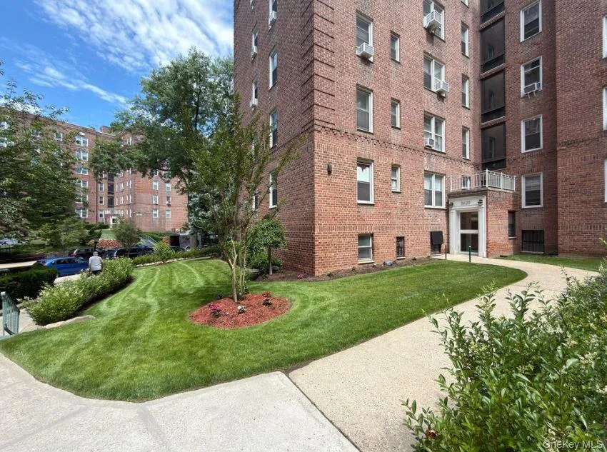 5620 Netherland Avenue, New York, NY, 1 Bedroom Bedrooms, 3 Rooms Rooms,1 BathroomBathrooms,Residential,For Rent,Netherland,0,KEY1014487 5620 Netherland Avenue, New York, NY, 1 Bedroom Bedrooms, 3 Rooms Rooms,1 BathroomBathrooms,Residential,For Rent,Netherland,0,KEY1014487