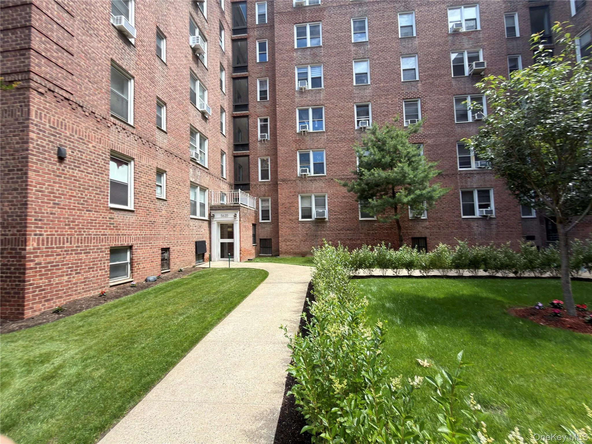 5620 Netherland Avenue, New York, NY, 1 Bedroom Bedrooms, 3 Rooms Rooms,1 BathroomBathrooms,Residential,For Rent,Netherland,0,KEY1014487 5620 Netherland Avenue, New York, NY, 1 Bedroom Bedrooms, 3 Rooms Rooms,1 BathroomBathrooms,Residential,For Rent,Netherland,0,KEY1014487