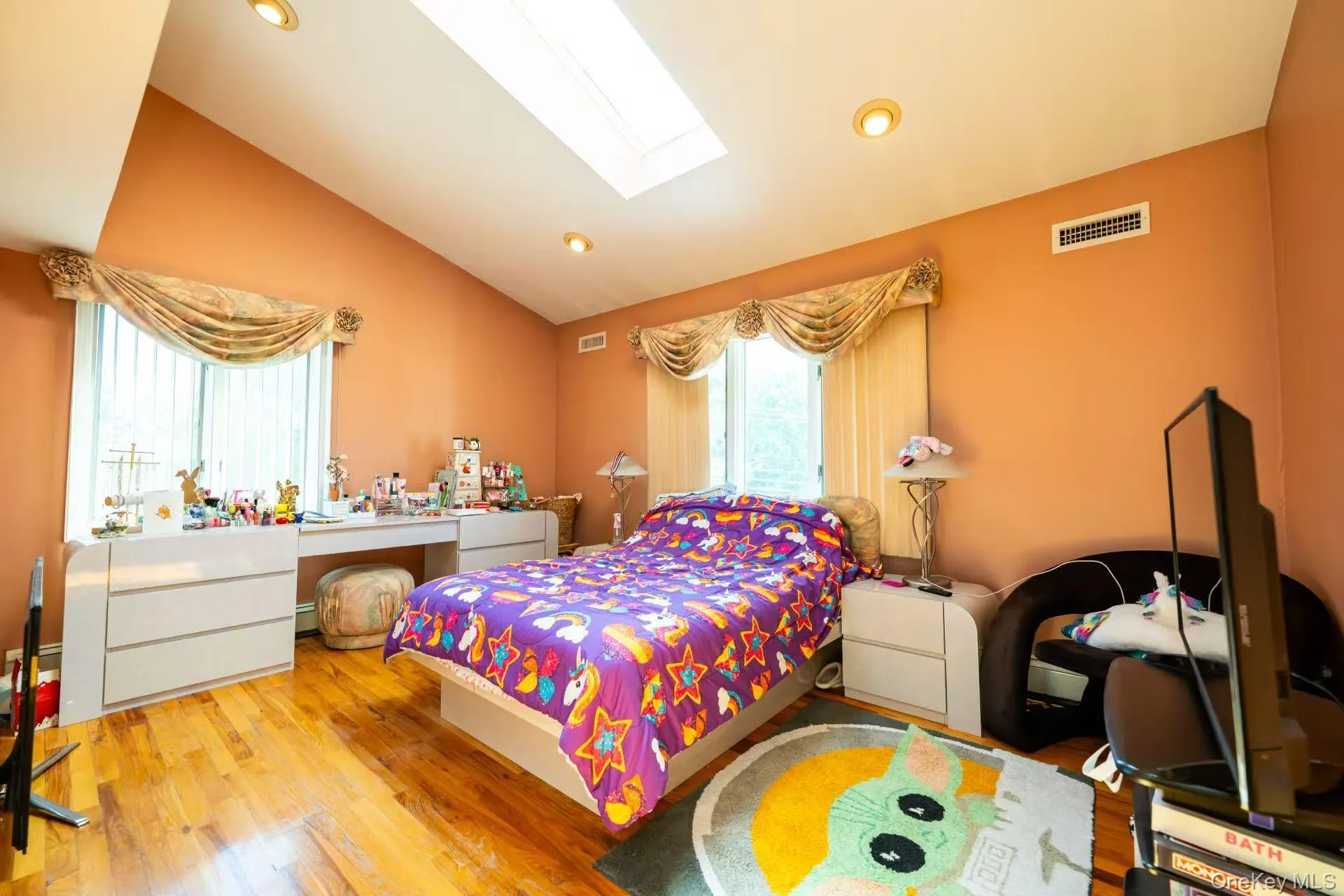 21643 28th Road, New York, NY, 5 Bedrooms Bedrooms, 14 Rooms Rooms,2 BathroomsBathrooms,Residential,For Rent,28th,0,1014491 21643 28th Road, New York, NY, 5 Bedrooms Bedrooms, 14 Rooms Rooms,2 BathroomsBathrooms,Residential,For Rent,28th,0,1014491