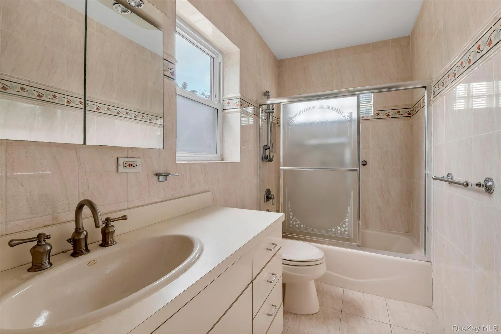 141-03 Hoover Avenue, New York, NY, 3 Bedrooms Bedrooms, 7 Rooms Rooms,1 BathroomBathrooms,Residential,For Rent,Hoover,0,1014494 141-03 Hoover Avenue, New York, NY, 3 Bedrooms Bedrooms, 7 Rooms Rooms,1 BathroomBathrooms,Residential,For Rent,Hoover,0,1014494