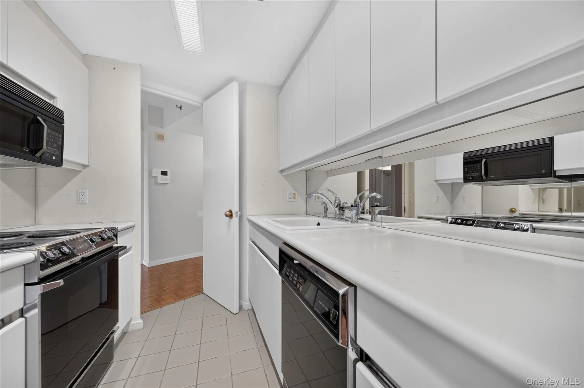 111 Cherry Vallley Avenue, Hempstead, NY, 1 Bedroom Bedrooms, 3 Rooms Rooms,1 BathroomBathrooms,Residential,For Rent,Cherry Vallley,0,1014495 111 Cherry Vallley Avenue, Hempstead, NY, 1 Bedroom Bedrooms, 3 Rooms Rooms,1 BathroomBathrooms,Residential,For Rent,Cherry Vallley,0,1014495