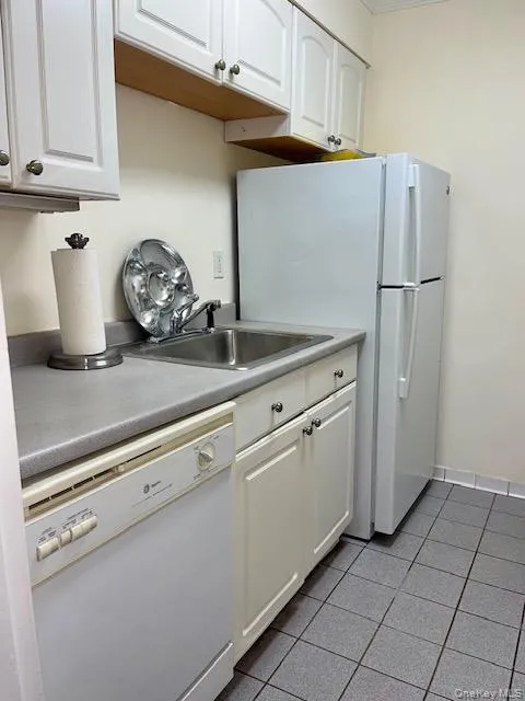 15105 Cross Island Parkway, New York, NY, 2 Bedrooms Bedrooms, 5 Rooms Rooms,1 BathroomBathrooms,Residential,For Rent,Cross Island Parkway,0,1014502 15105 Cross Island Parkway, New York, NY, 2 Bedrooms Bedrooms, 5 Rooms Rooms,1 BathroomBathrooms,Residential,For Rent,Cross Island Parkway,0,1014502